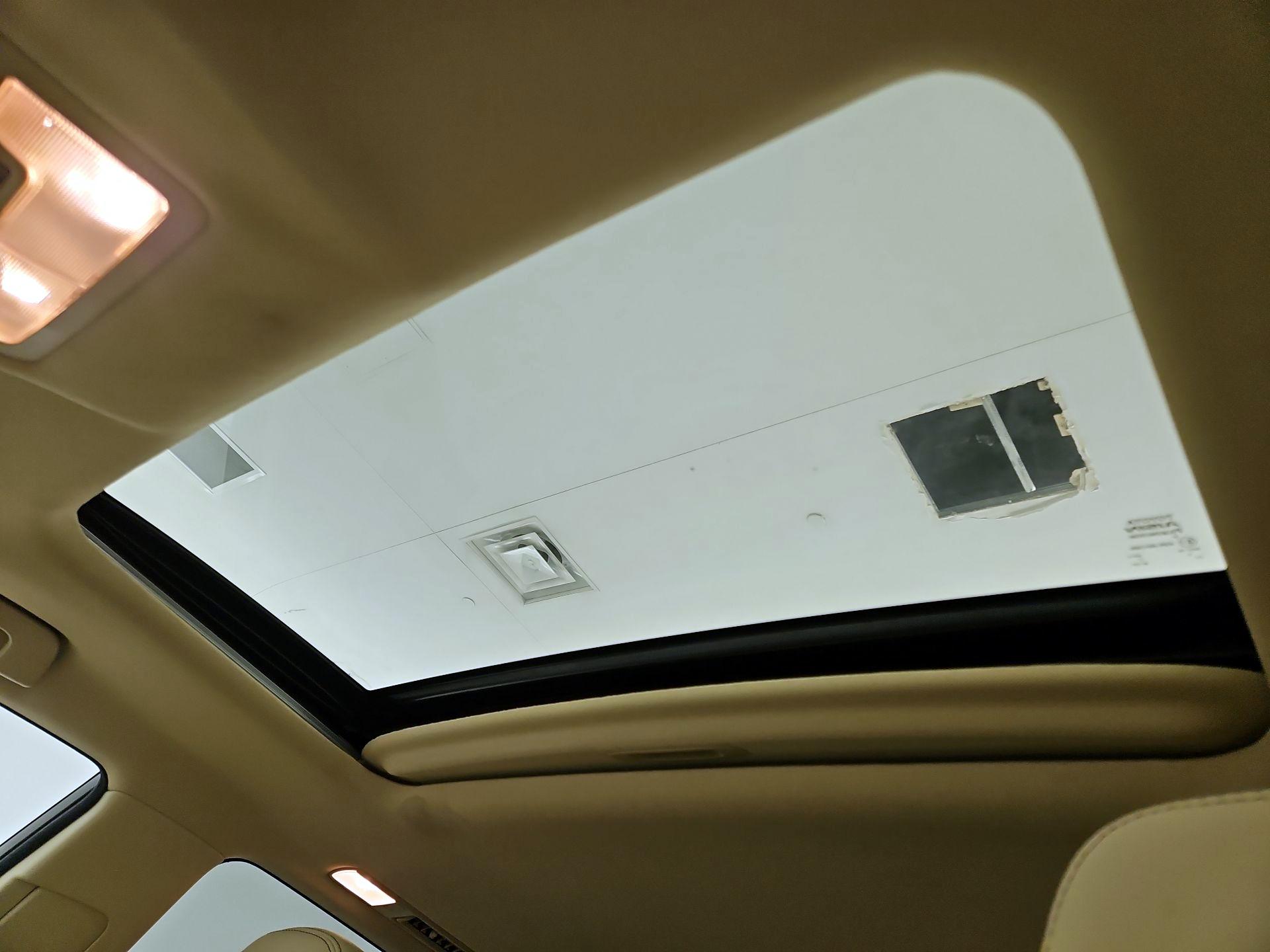 Thumbnail: 2015 Toyota Highlander - 19