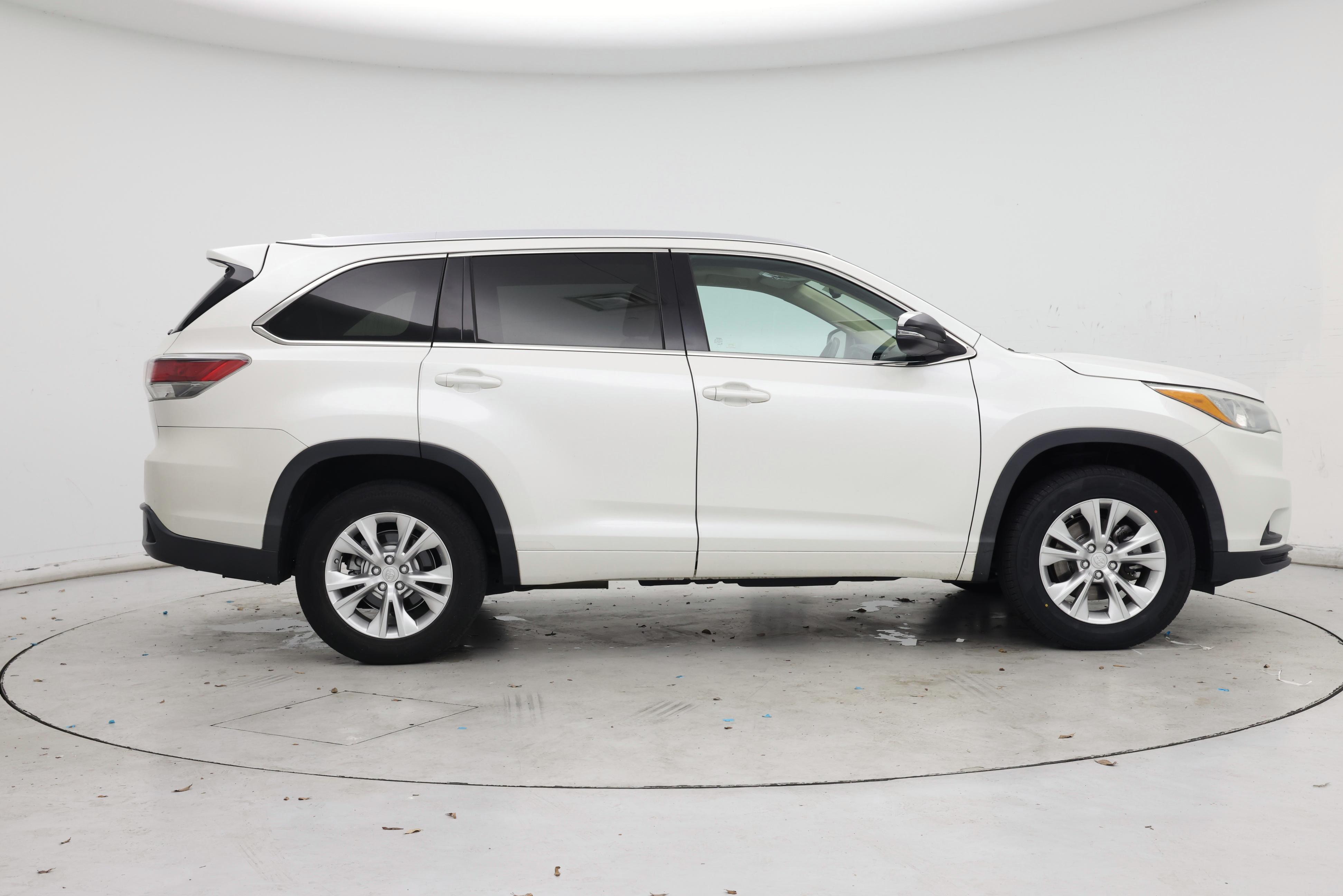 Thumbnail: 2015 Toyota Highlander - 7