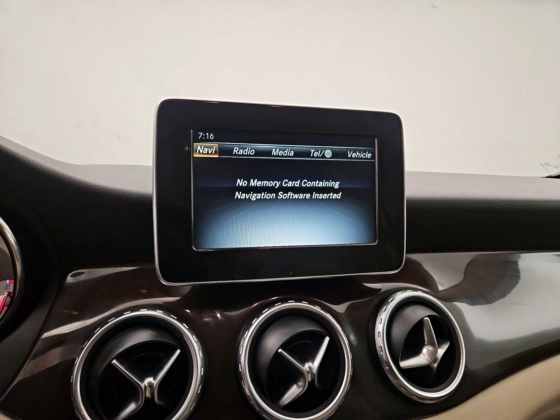 Thumbnail: 2017 Mercedes-Benz GLA - 14