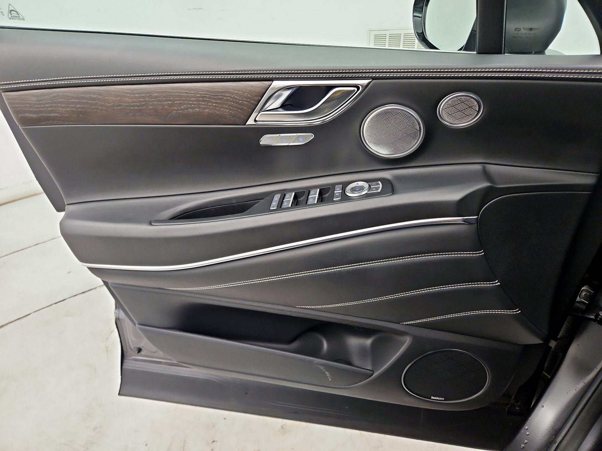 Thumbnail: 2022 Genesis GV80 - 12