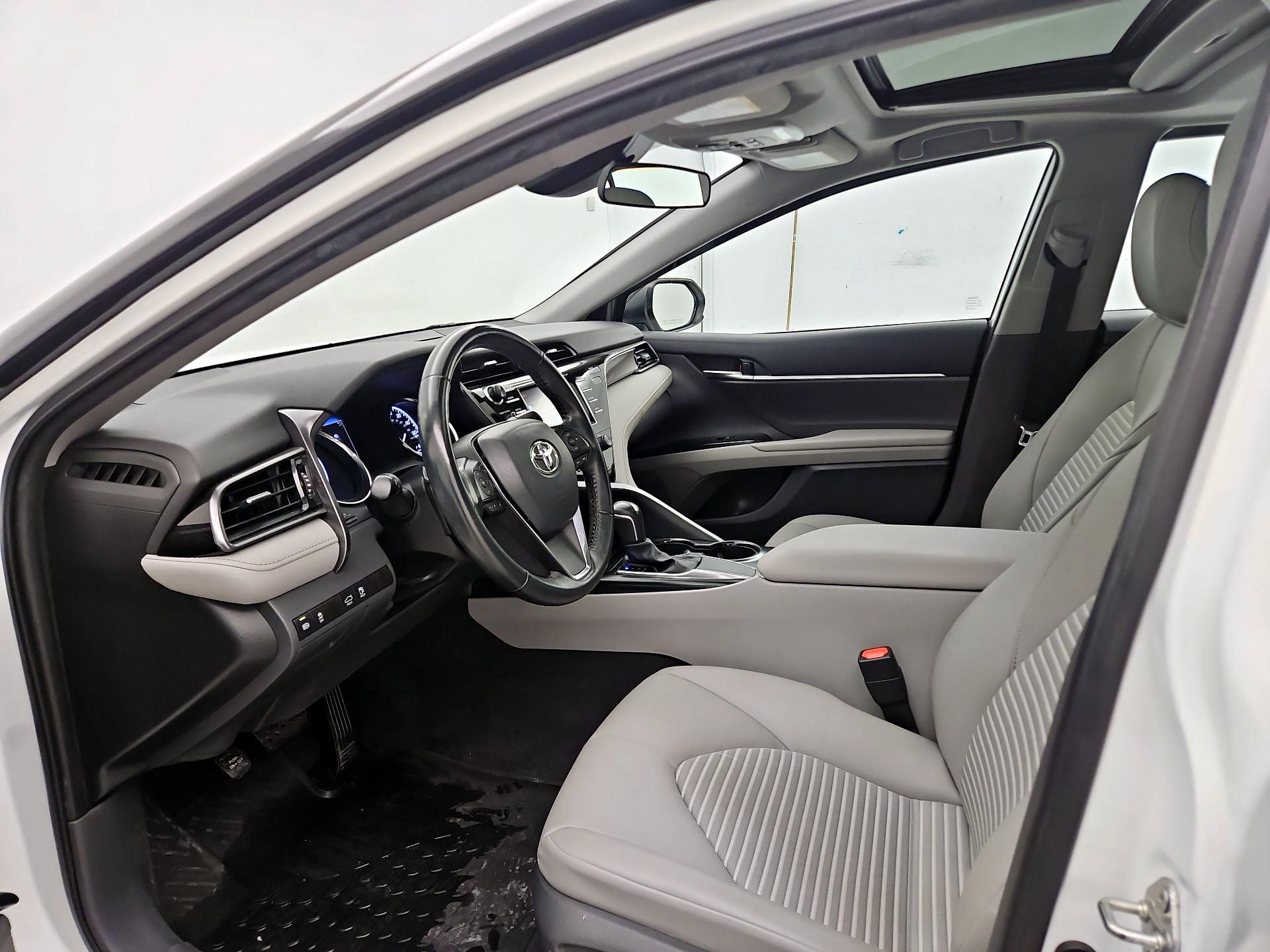 Thumbnail: 2020 Toyota Camry - 11