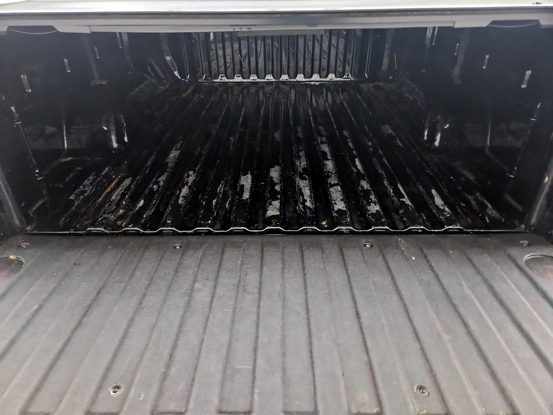 Thumbnail: 2020 Chevrolet Silverado 1500 - 20