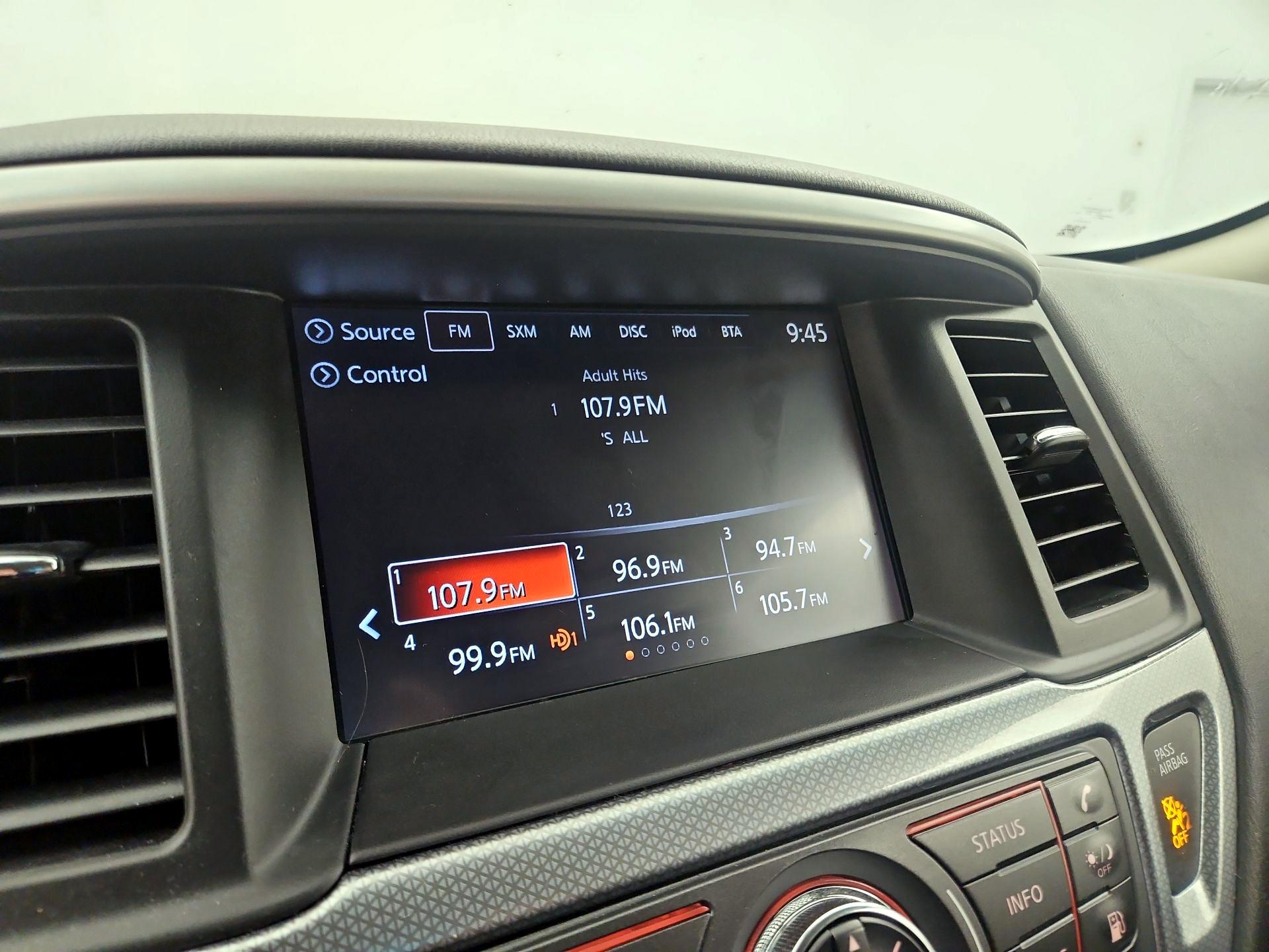 Thumbnail: 2018 Nissan Pathfinder - 16