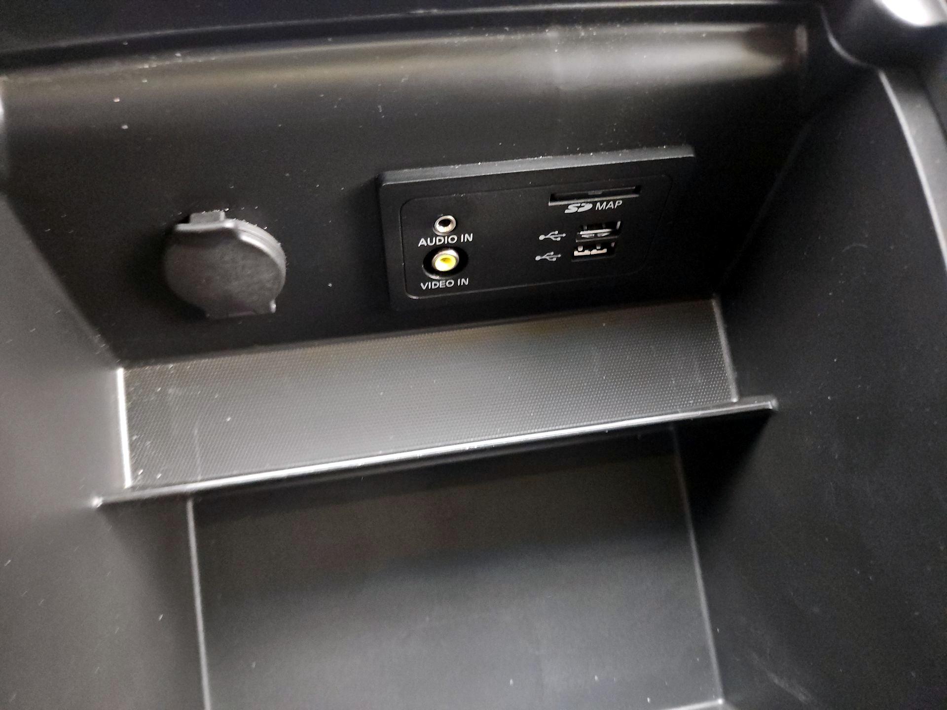 Thumbnail: 2018 Nissan Pathfinder - 19