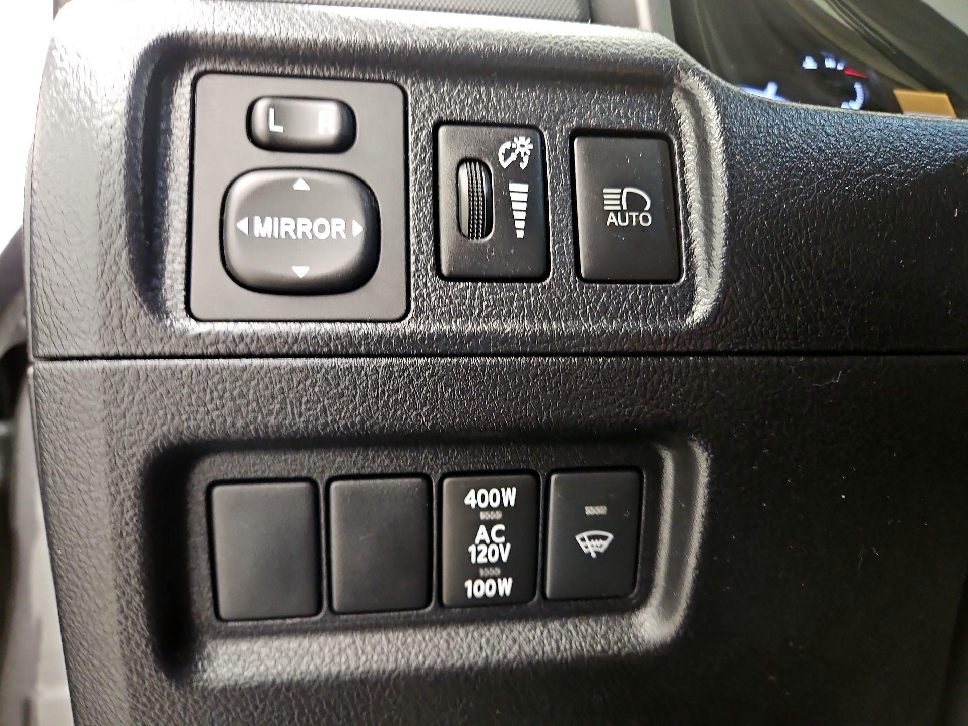 Thumbnail: 2022 Toyota 4Runner - 13