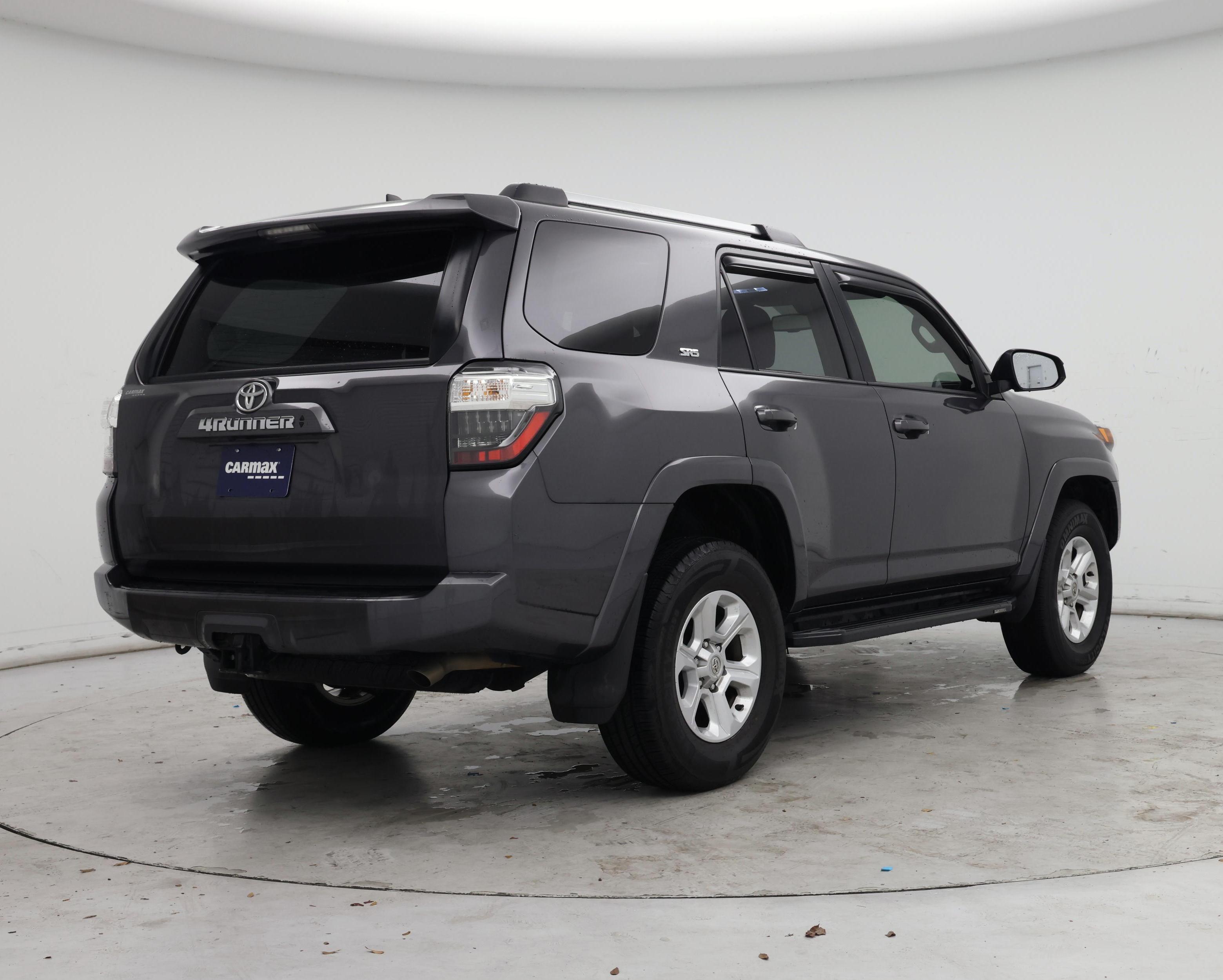 Thumbnail: 2022 Toyota 4Runner - 8