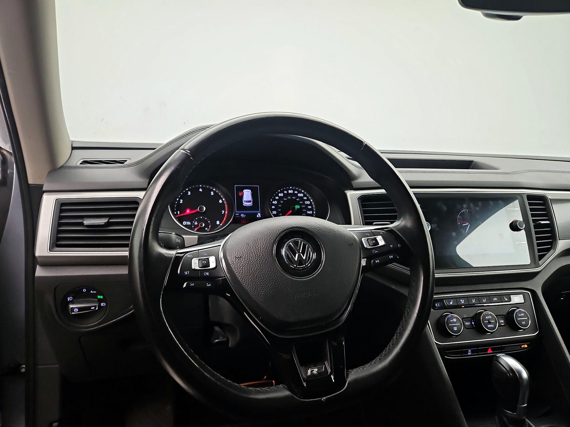 Thumbnail: 2018 Volkswagen Atlas - 10