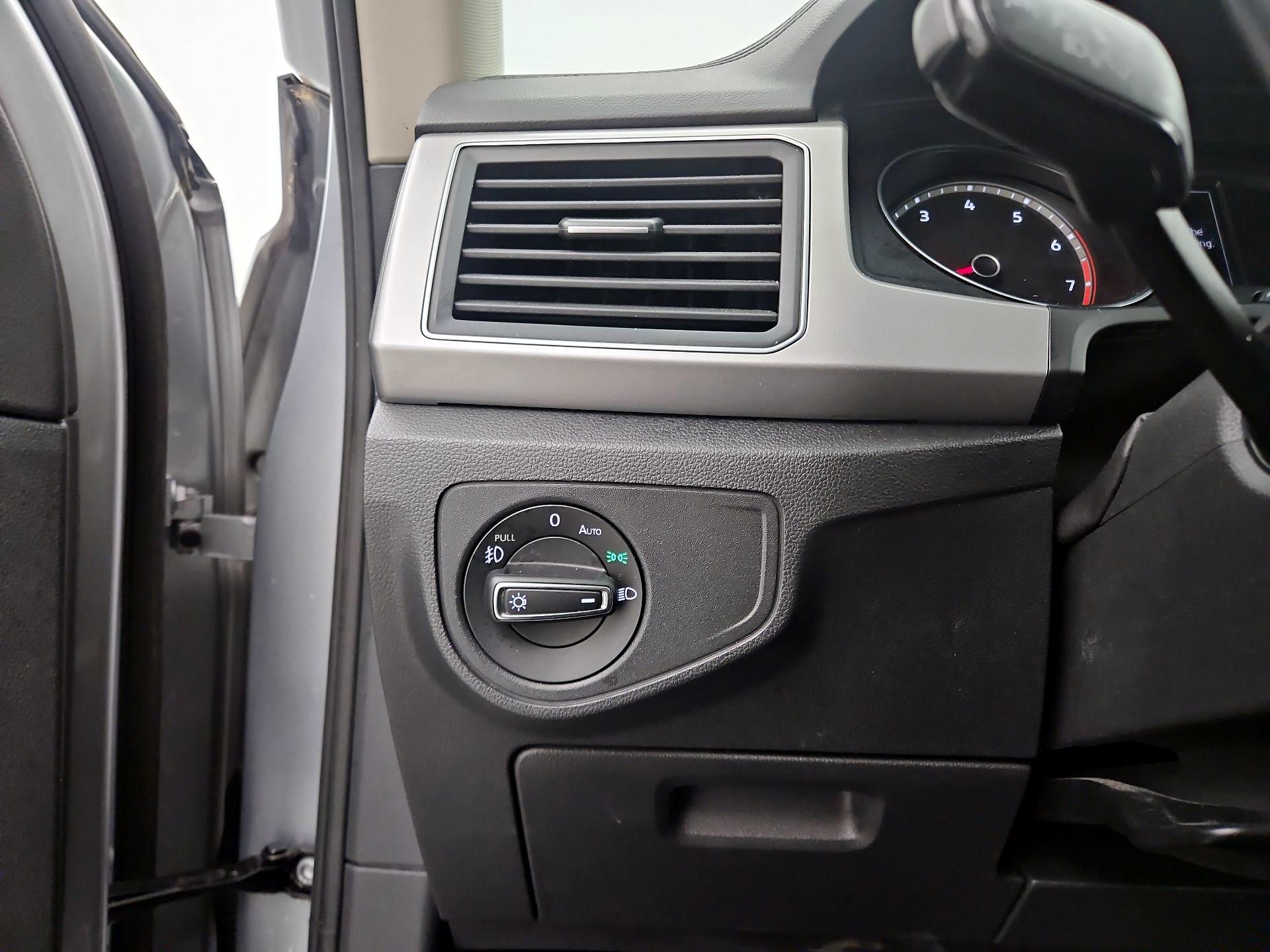 Thumbnail: 2018 Volkswagen Atlas - 13