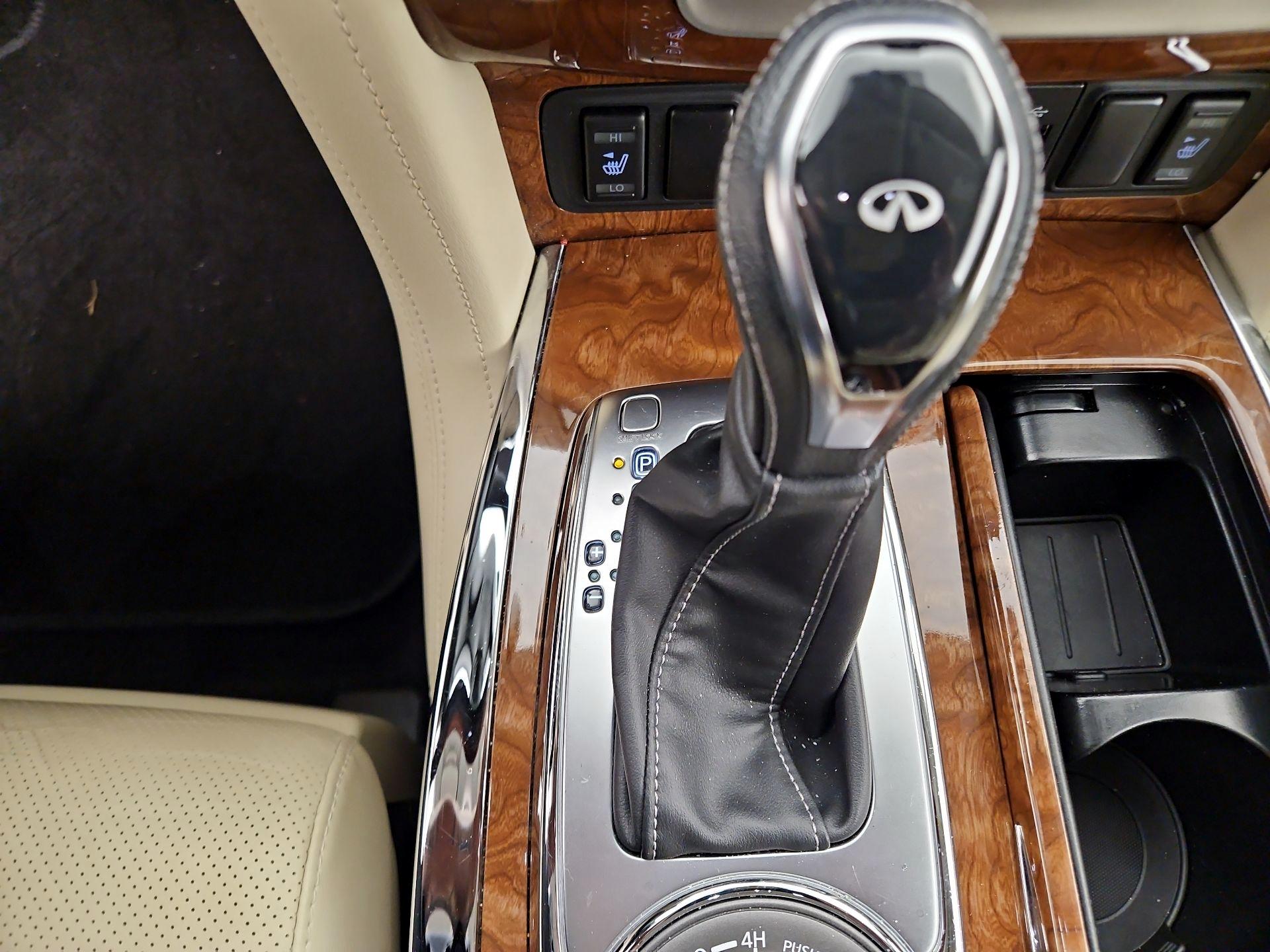 Thumbnail: 2019 INFINITI QX80 - 18