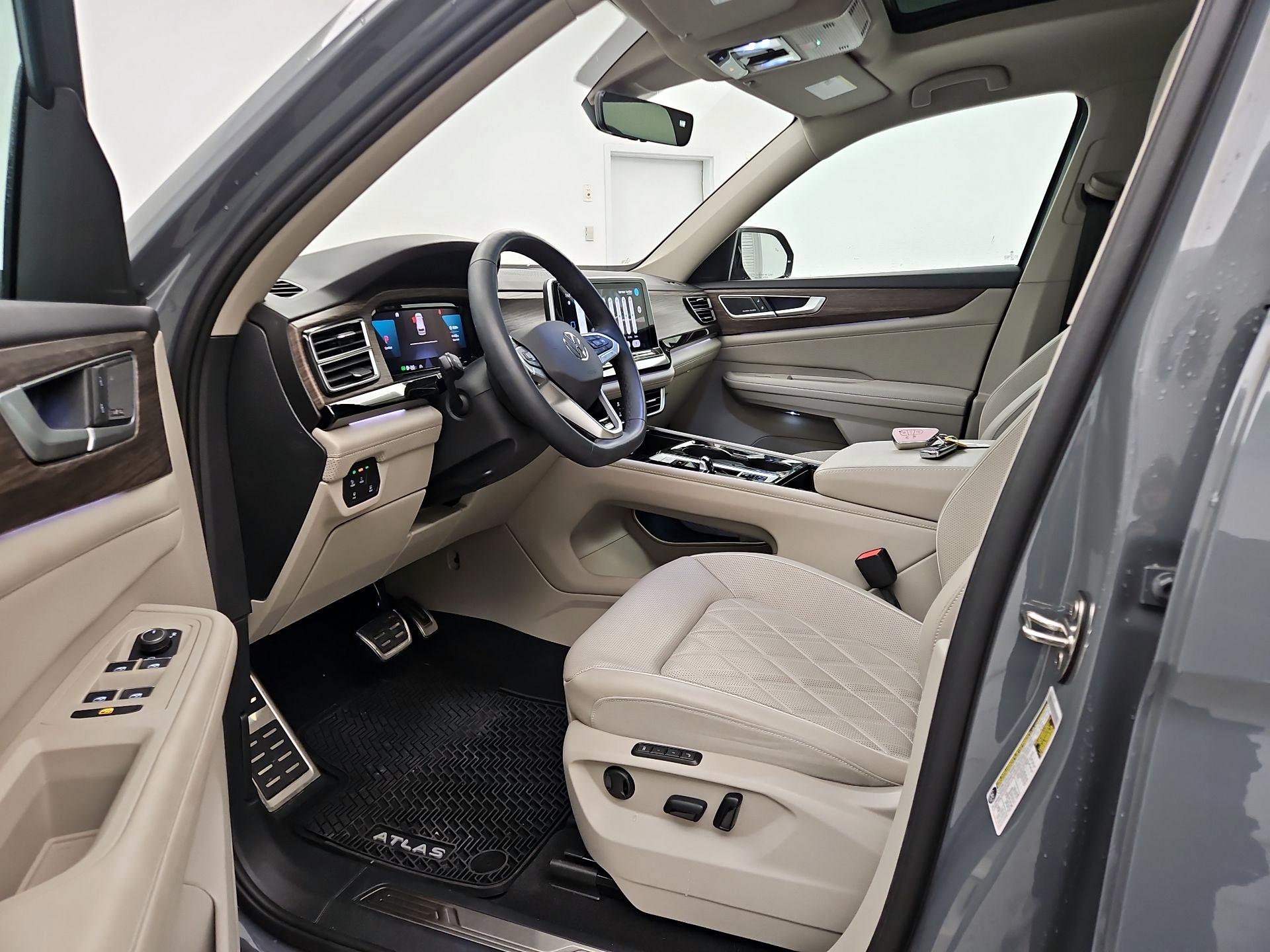 Thumbnail: 2025 Volkswagen Atlas - 11