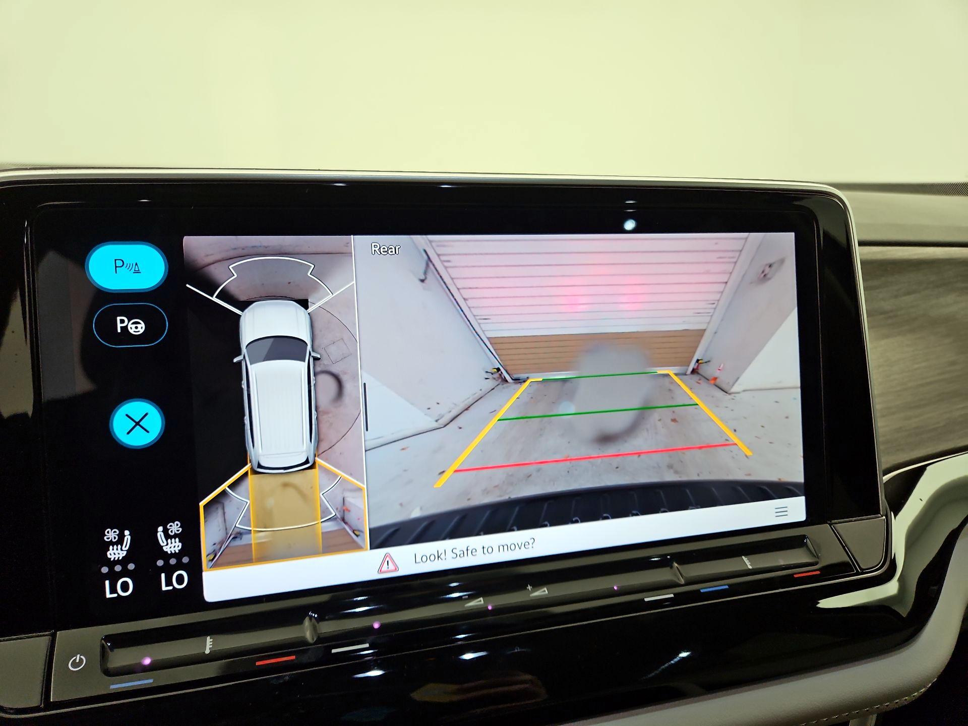 Thumbnail: 2025 Volkswagen Atlas - 14