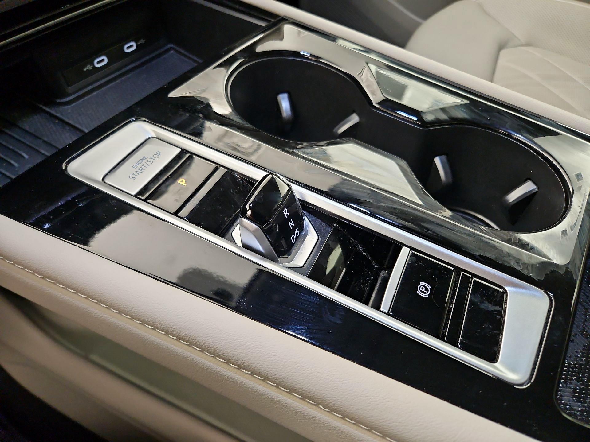 Thumbnail: 2025 Volkswagen Atlas - 17