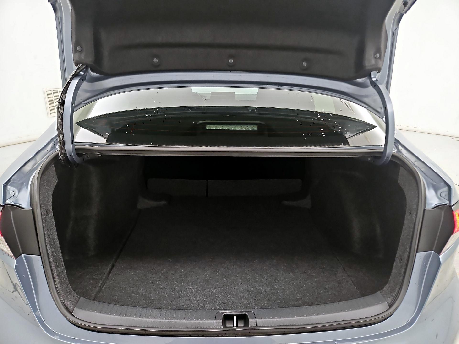 Thumbnail: 2025 Toyota Corolla - 20