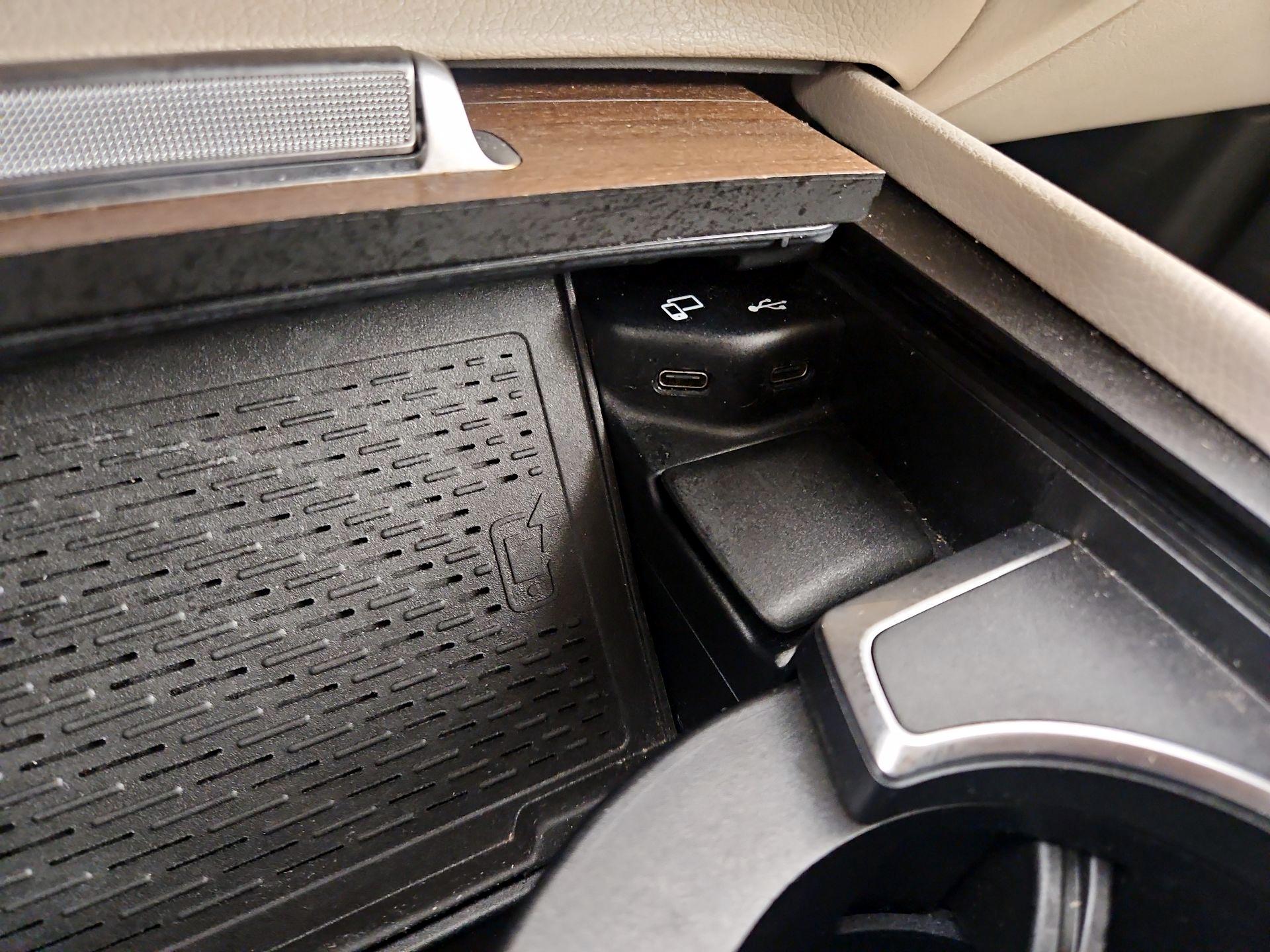 Thumbnail: 2020 Mercedes-Benz GLE - 19