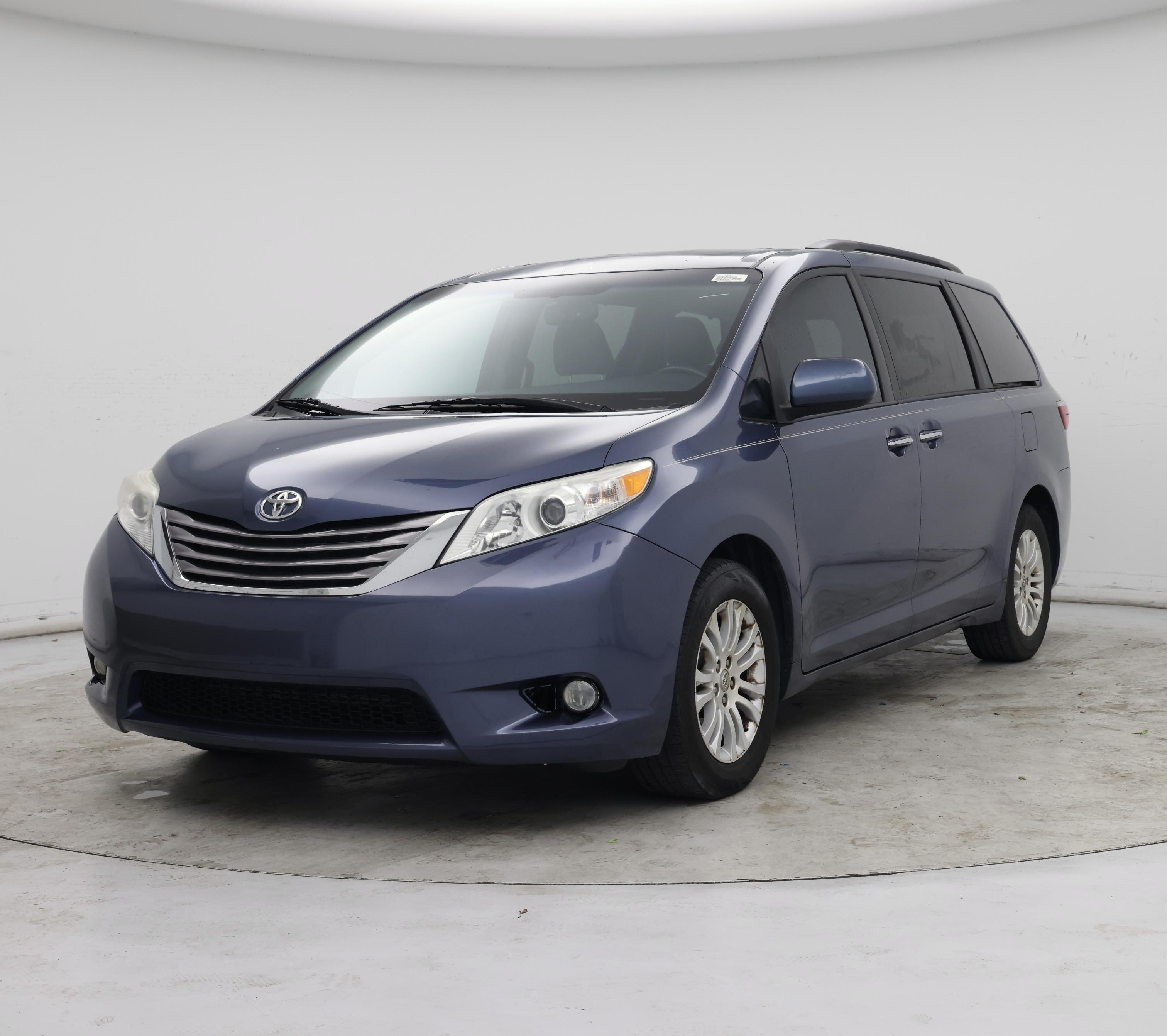 Thumbnail: 2017 Toyota Sienna - 4