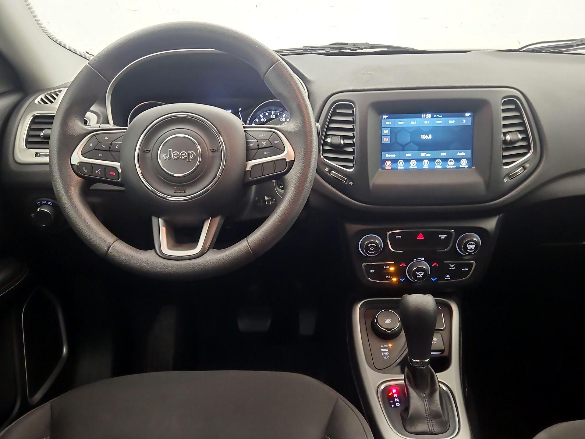 Thumbnail: 2020 Jeep Compass - 10