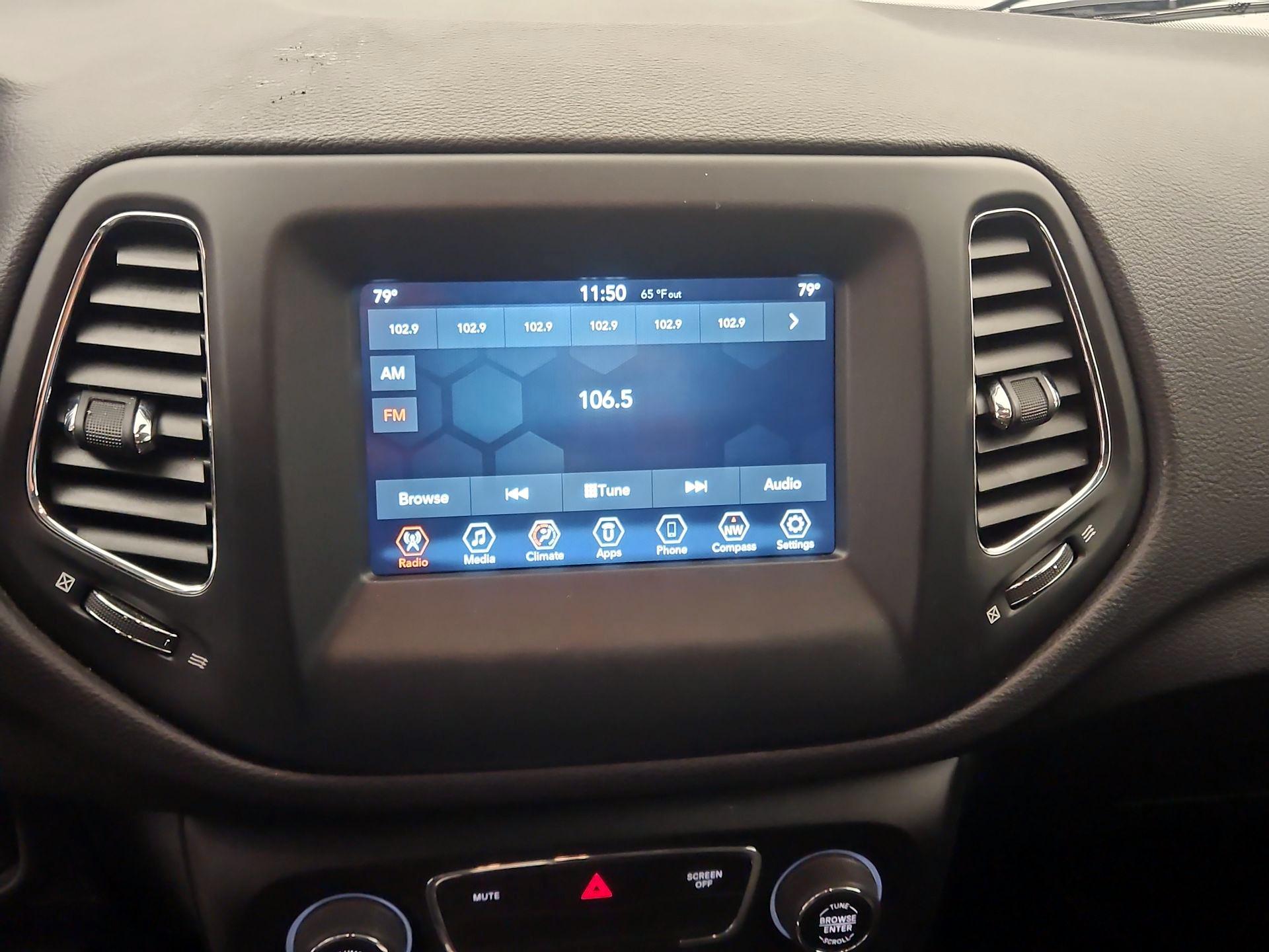 Thumbnail: 2020 Jeep Compass - 15