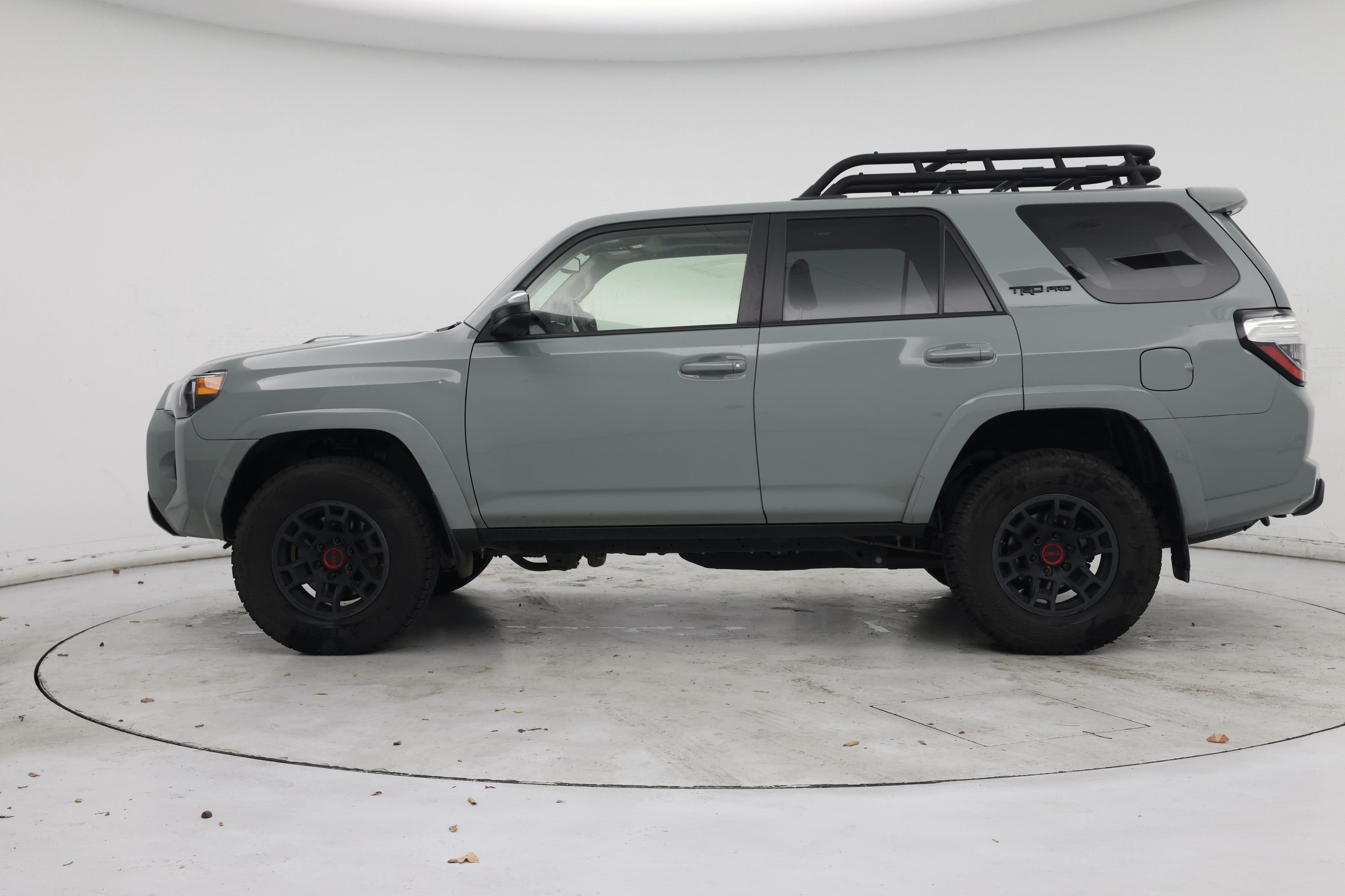 Thumbnail: 2021 Toyota 4Runner - 3