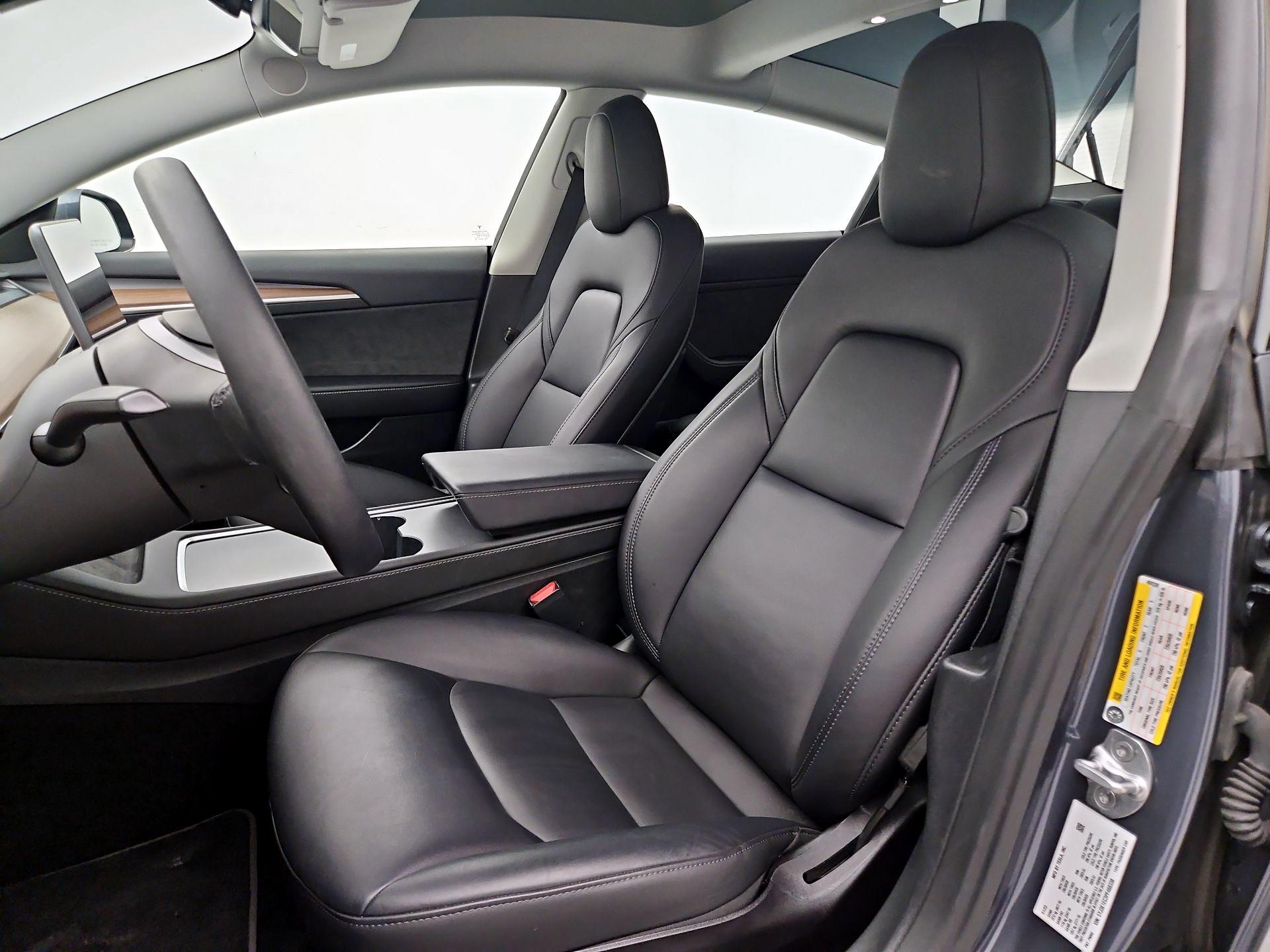 Thumbnail: 2023 Tesla Model 3 - 11