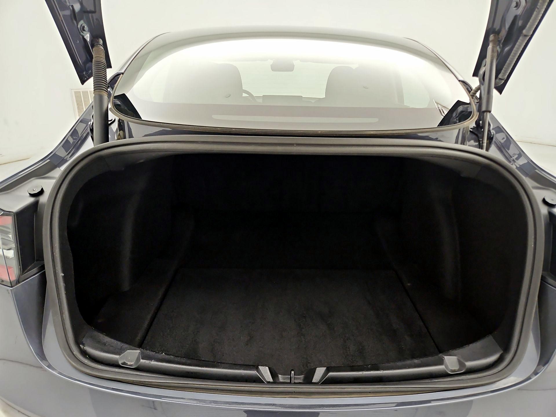 Thumbnail: 2023 Tesla Model 3 - 19