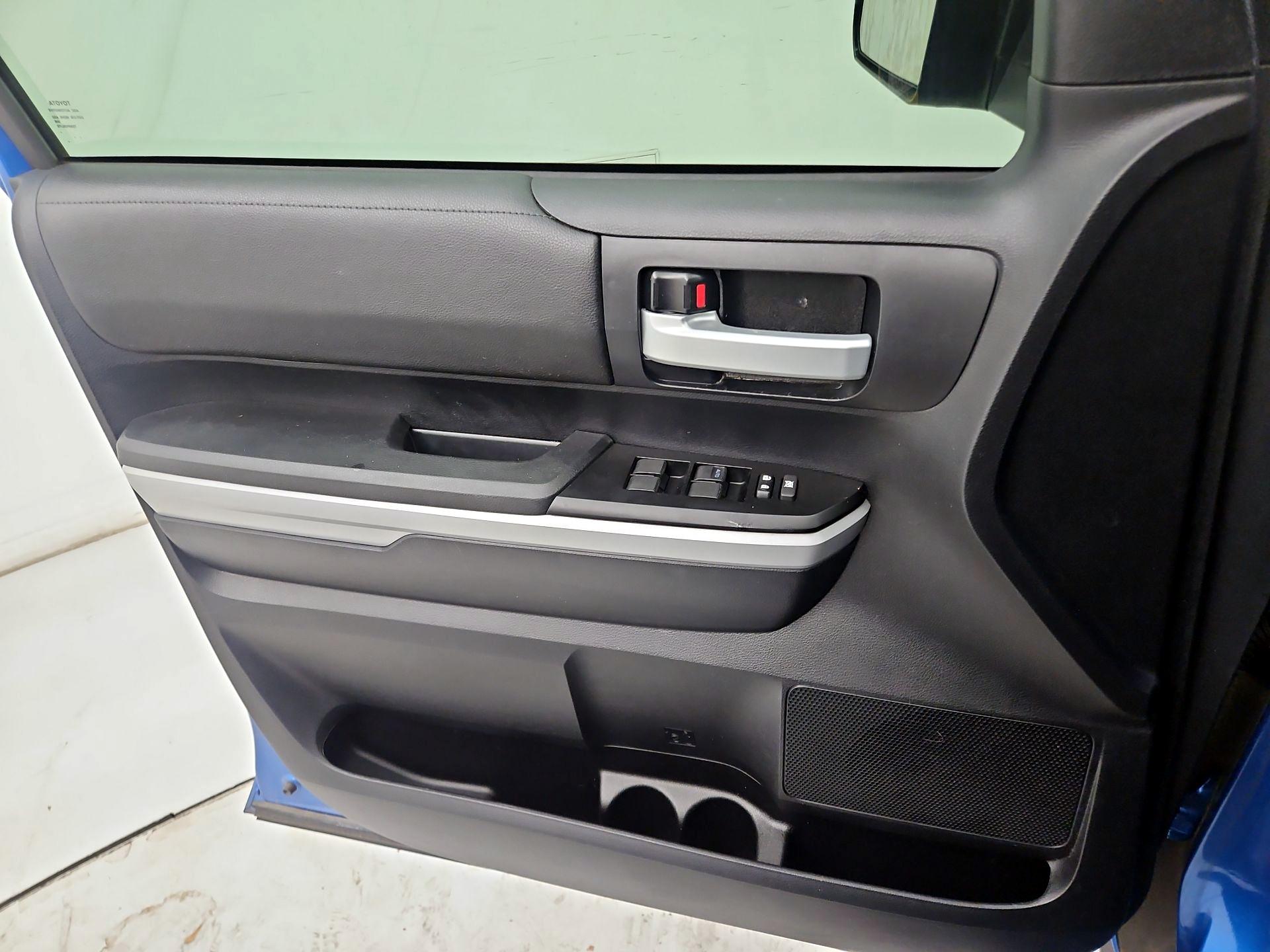 Thumbnail: 2018 Toyota Tundra - 12