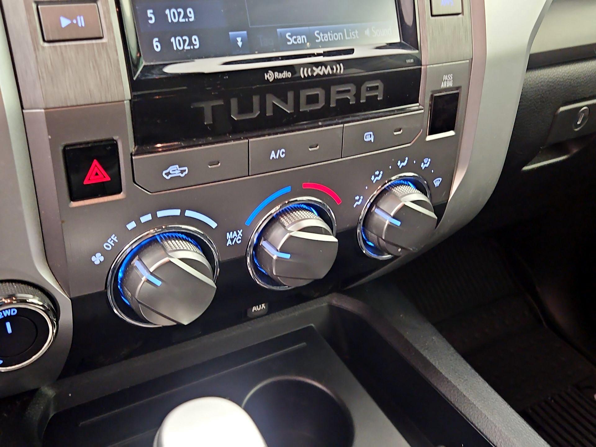 Thumbnail: 2018 Toyota Tundra - 16