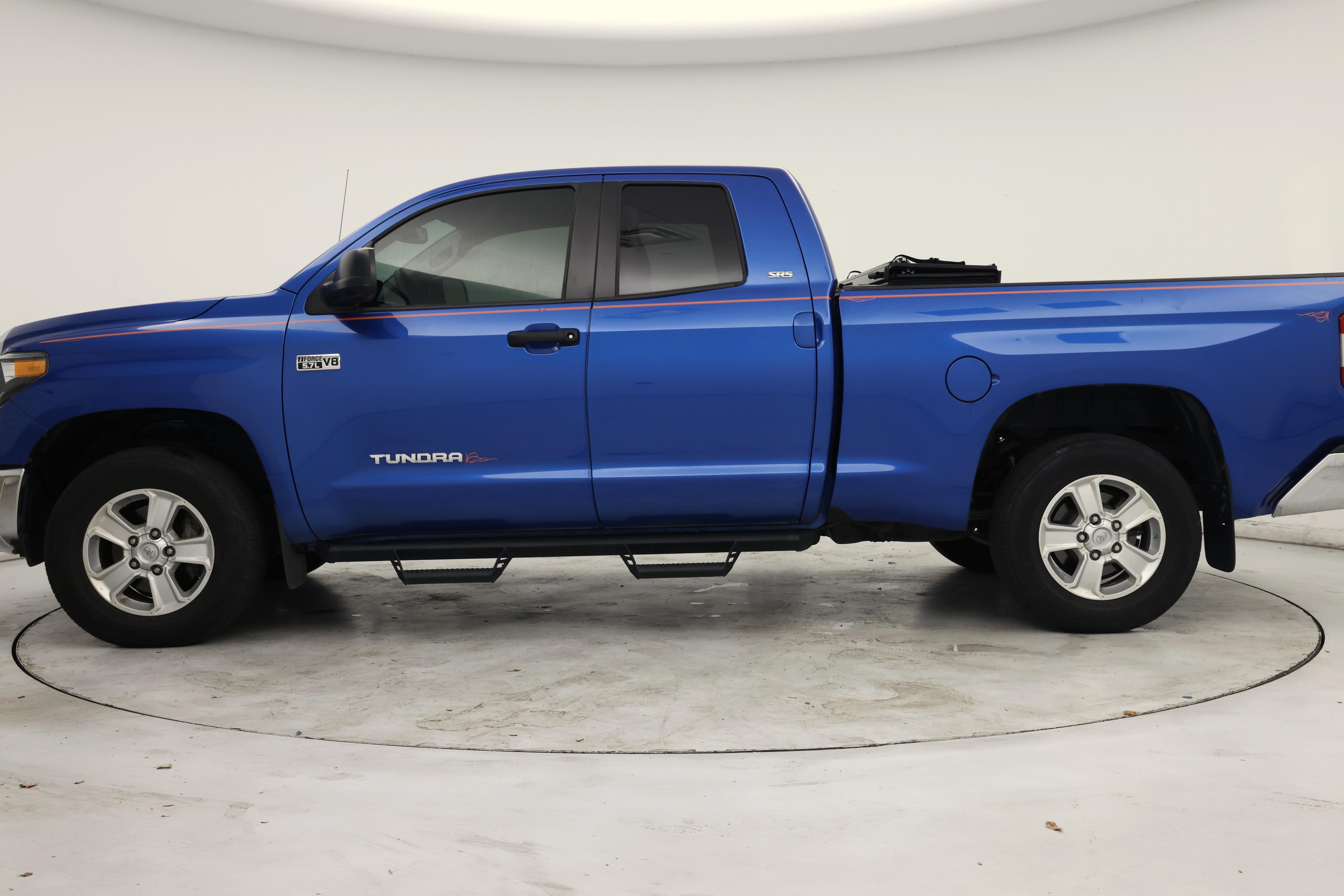 Thumbnail: 2018 Toyota Tundra - 3