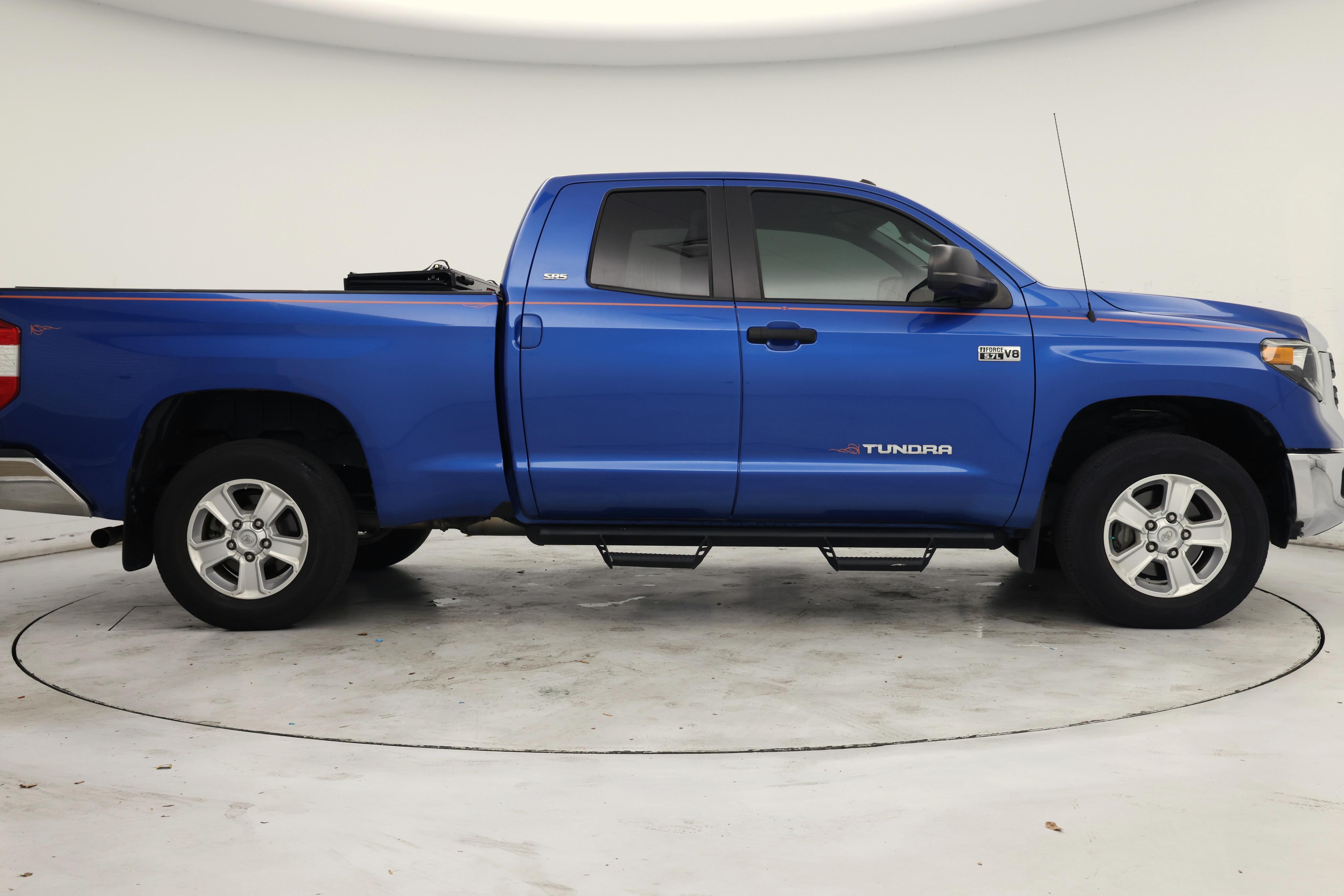 Thumbnail: 2018 Toyota Tundra - 7