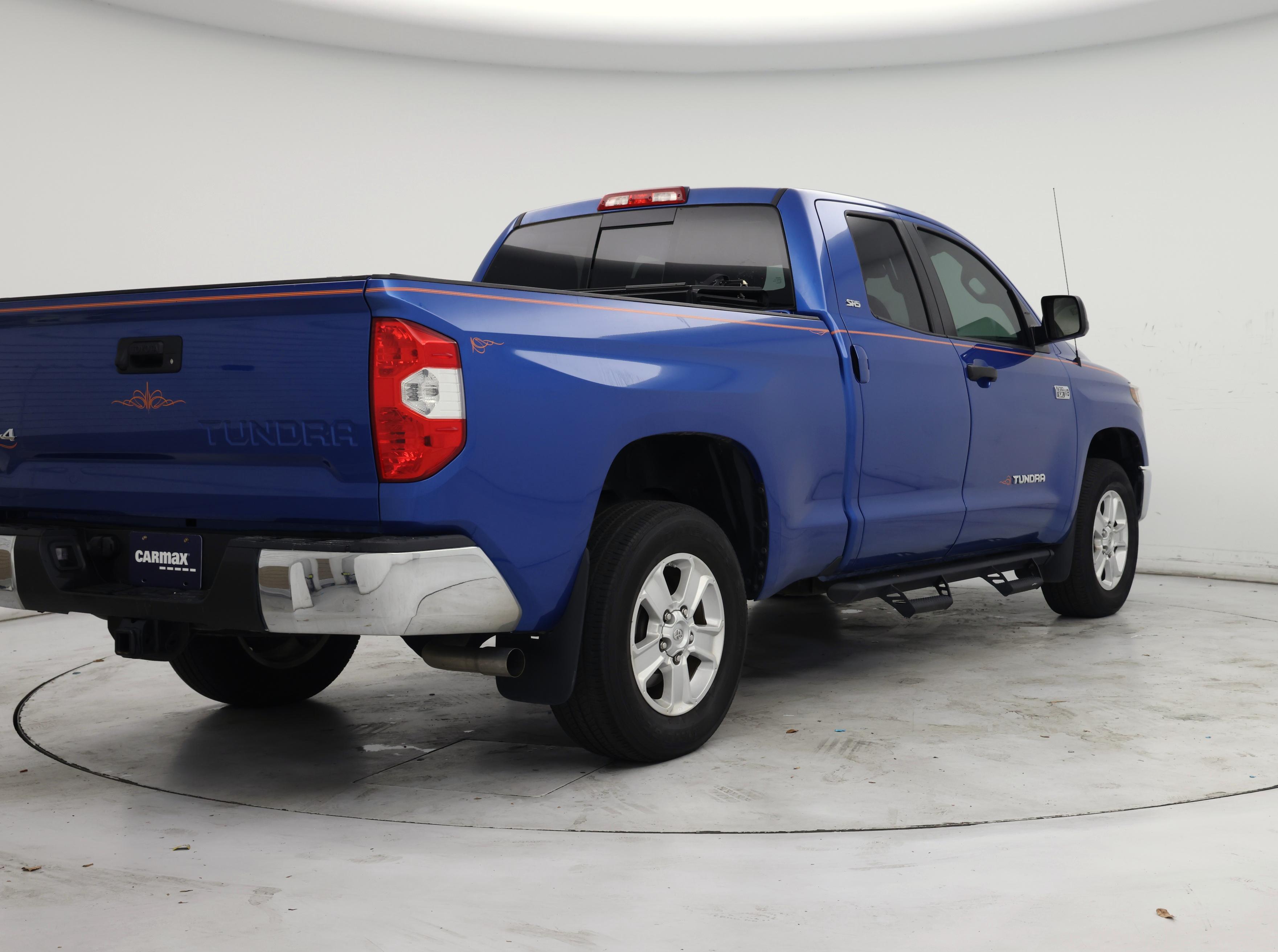Thumbnail: 2018 Toyota Tundra - 8