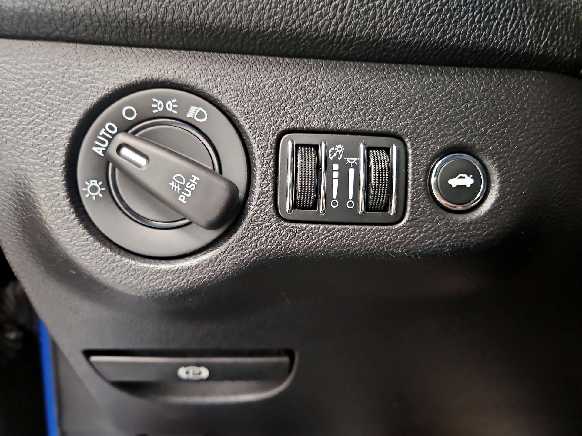 Thumbnail: 2016 Dodge Challenger - 13