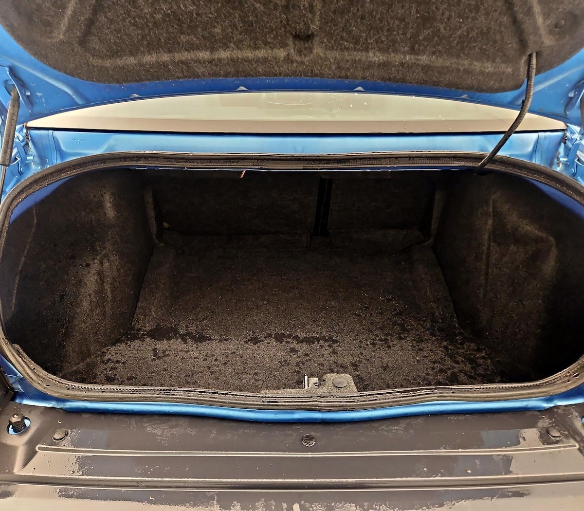 Trunk/Cargo (Seats Up)