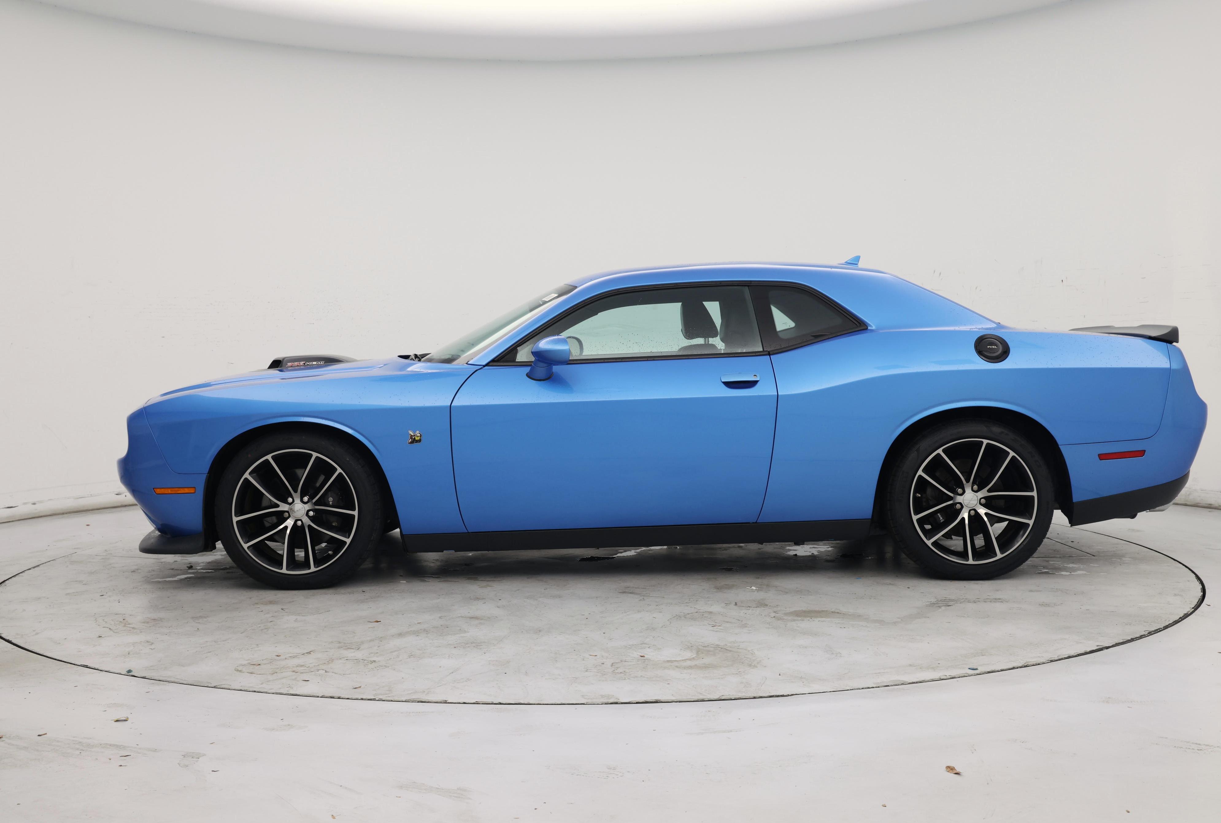 Thumbnail: 2016 Dodge Challenger - 3