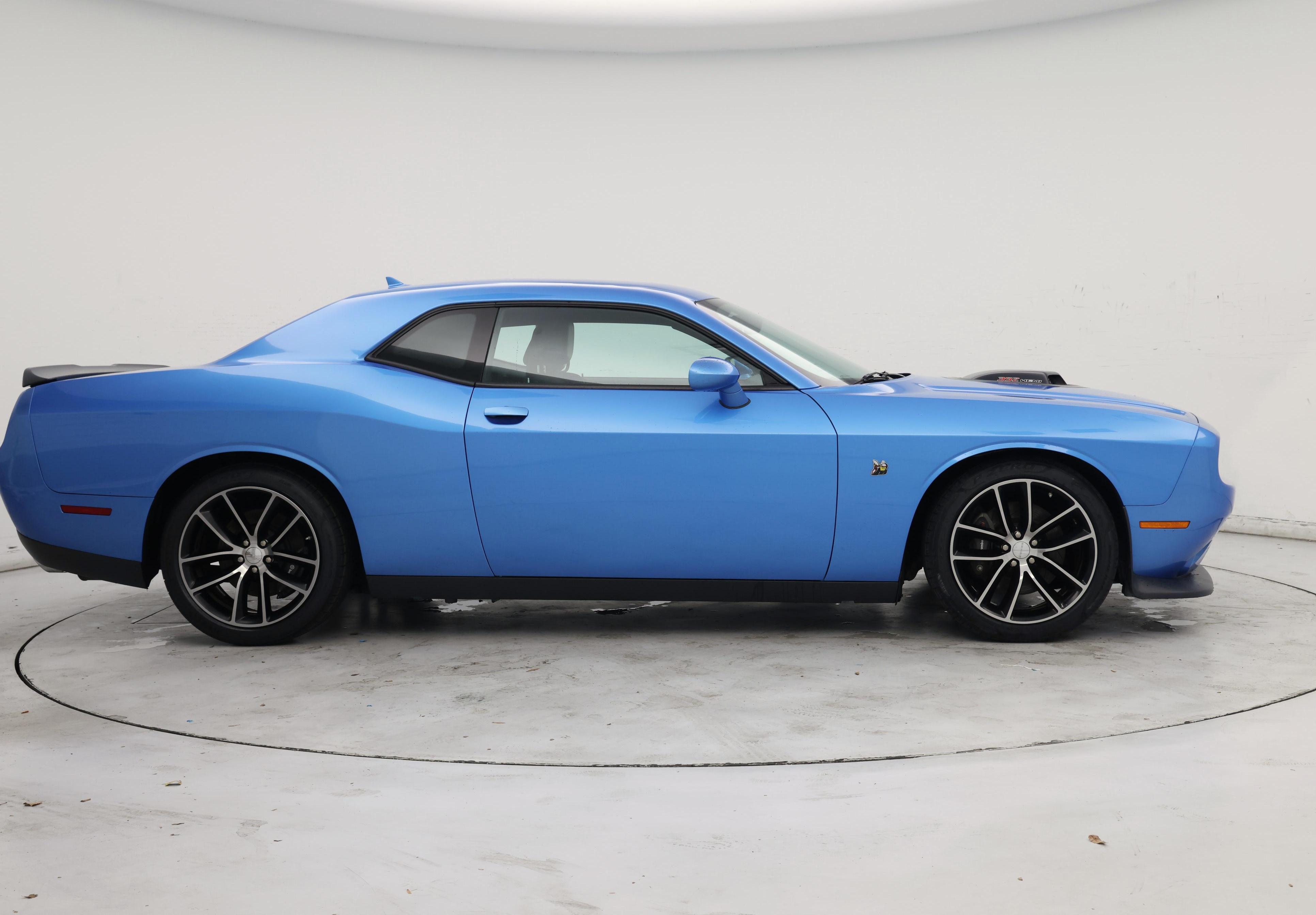 Thumbnail: 2016 Dodge Challenger - 7