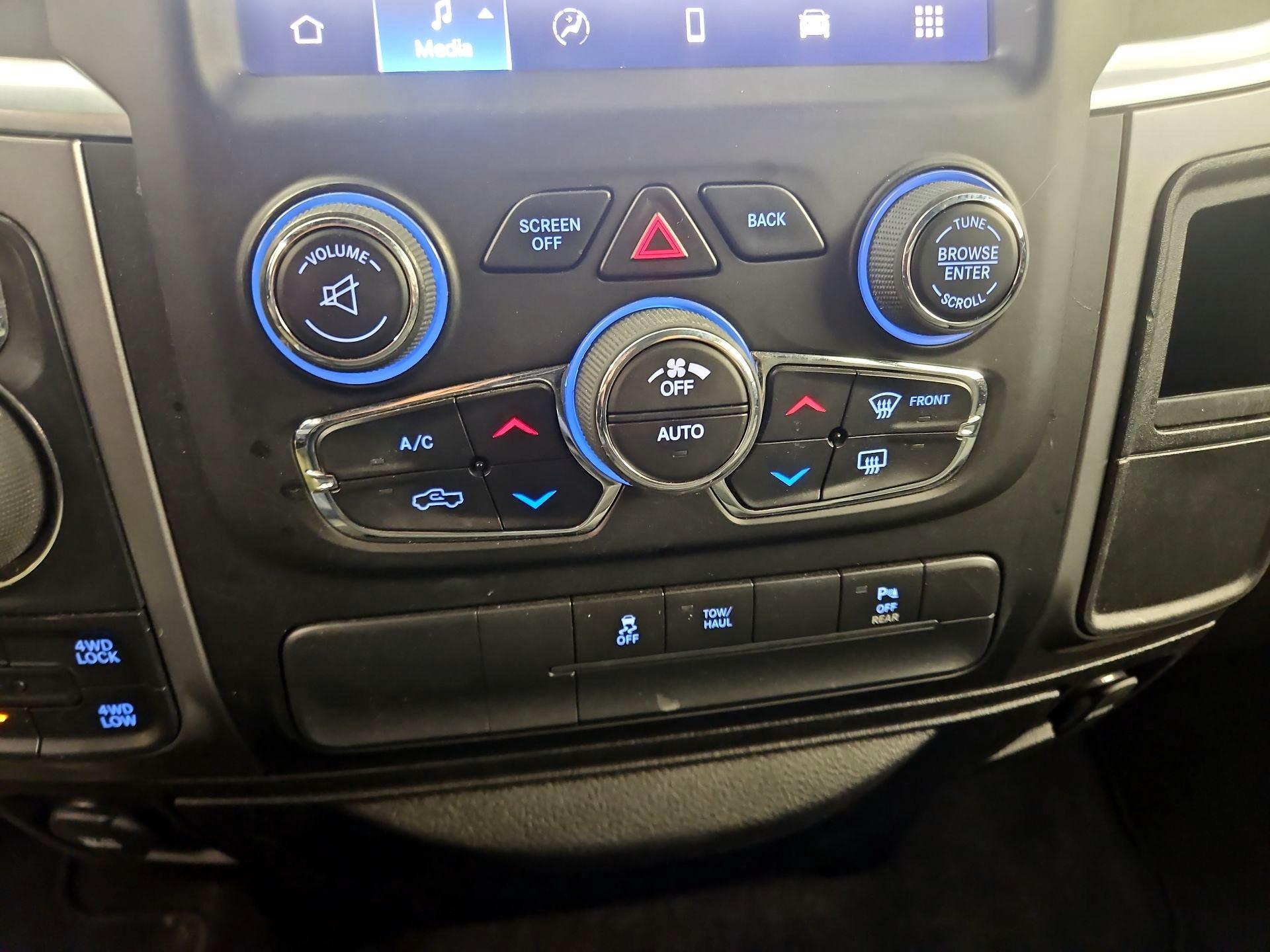 Thumbnail: 2022 RAM 1500 Classic - 16