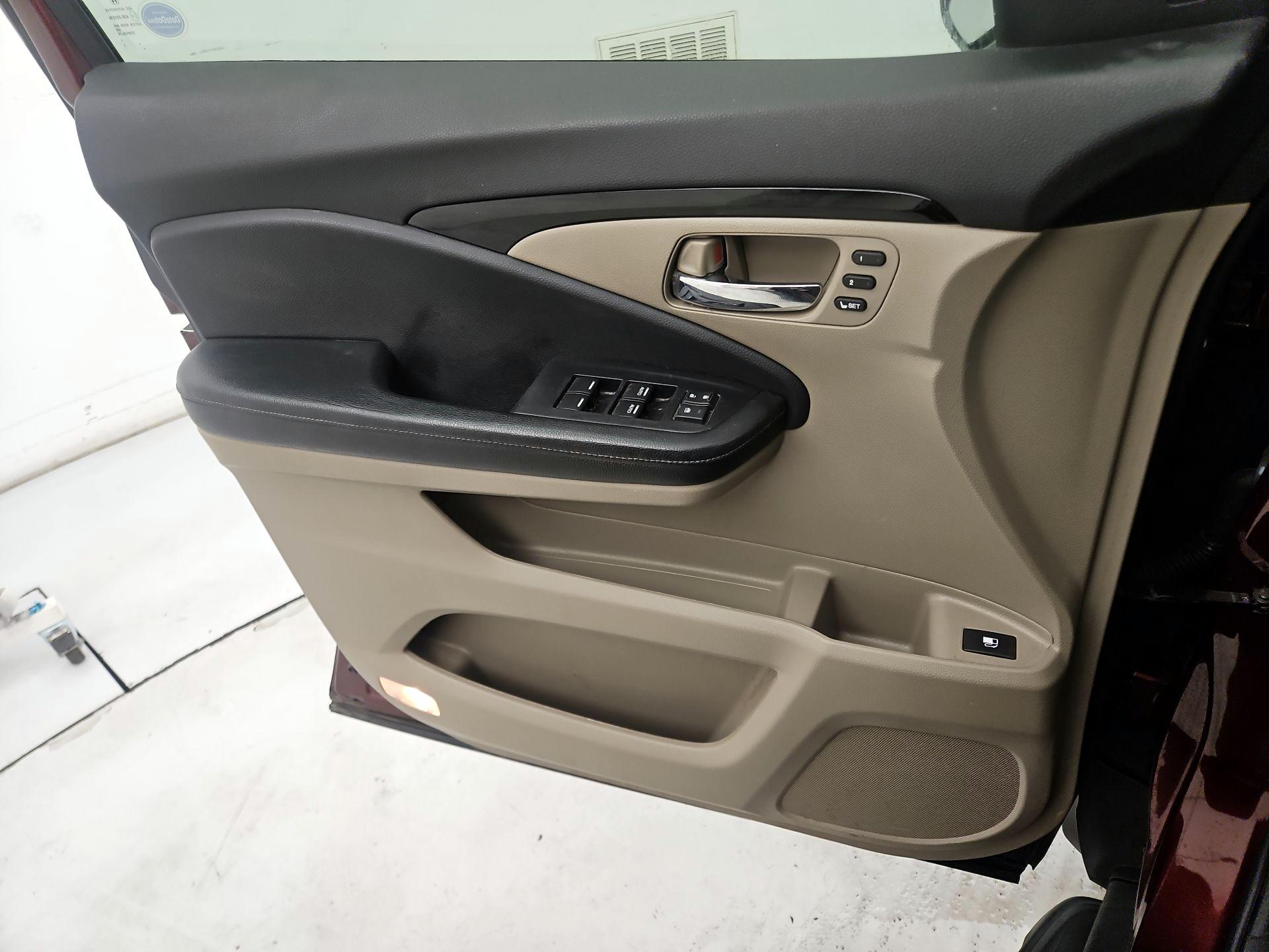 Thumbnail: 2019 Honda Ridgeline - 12