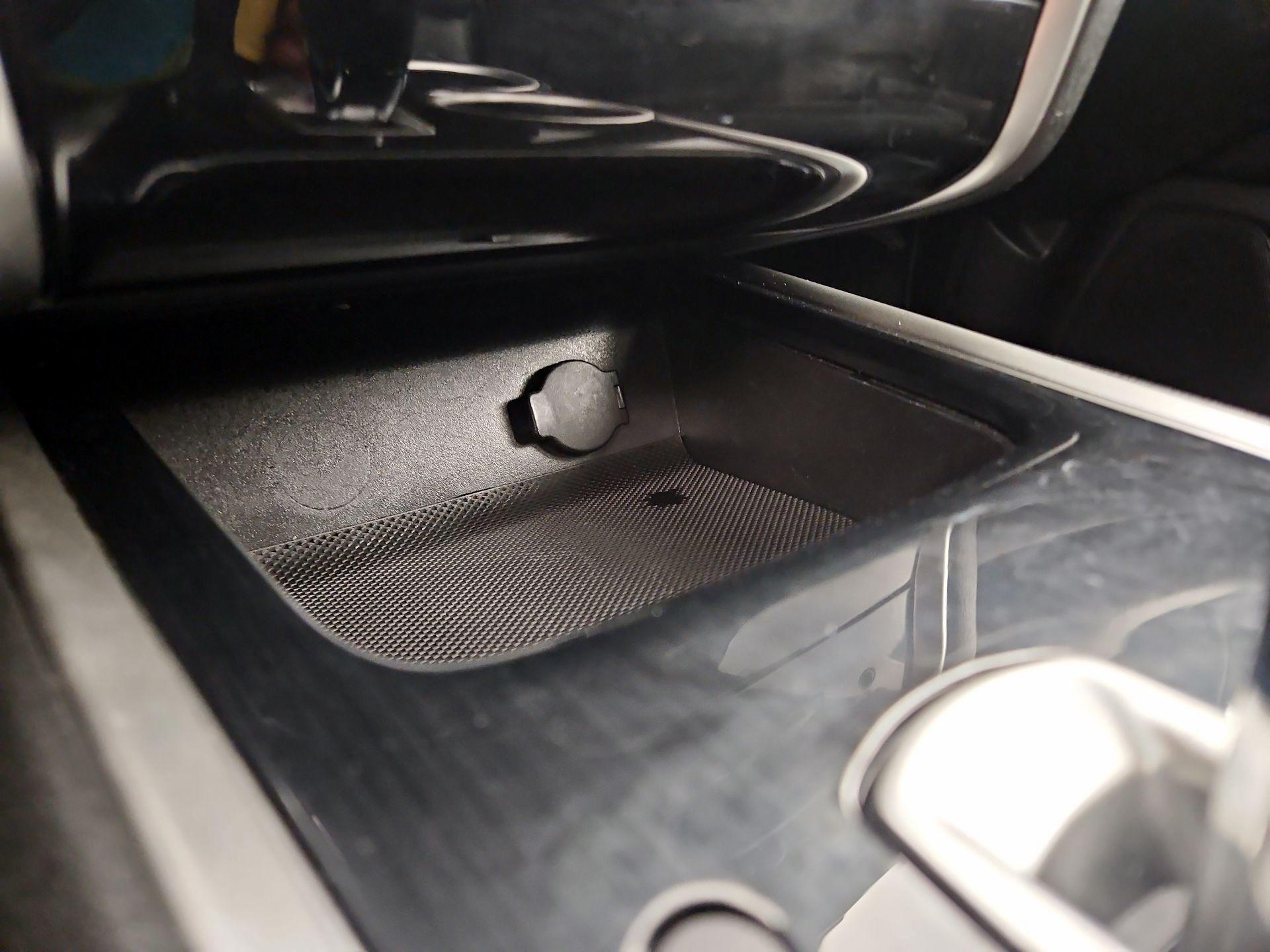 Thumbnail: 2015 Nissan Pathfinder - 18