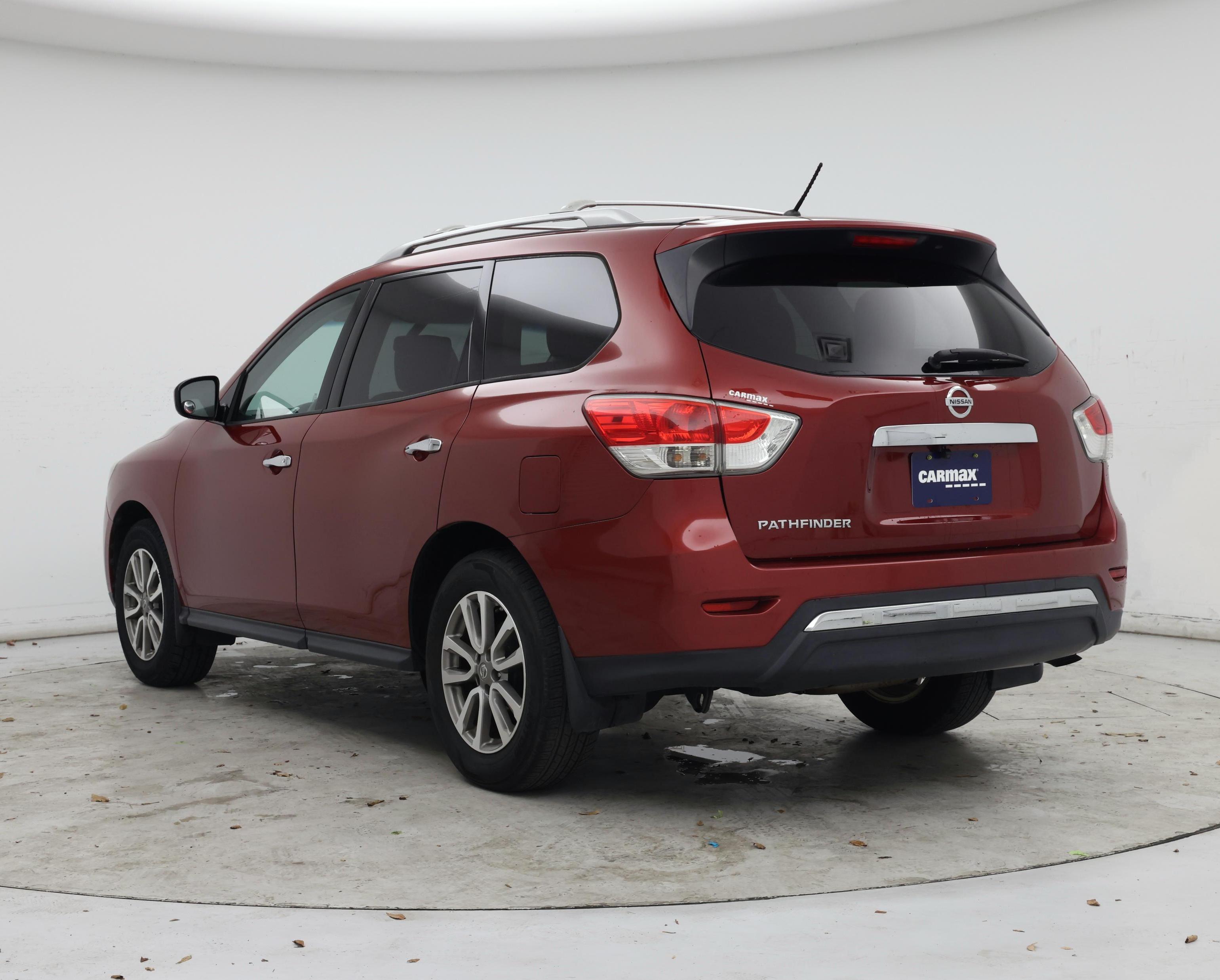 Thumbnail: 2015 Nissan Pathfinder - 2