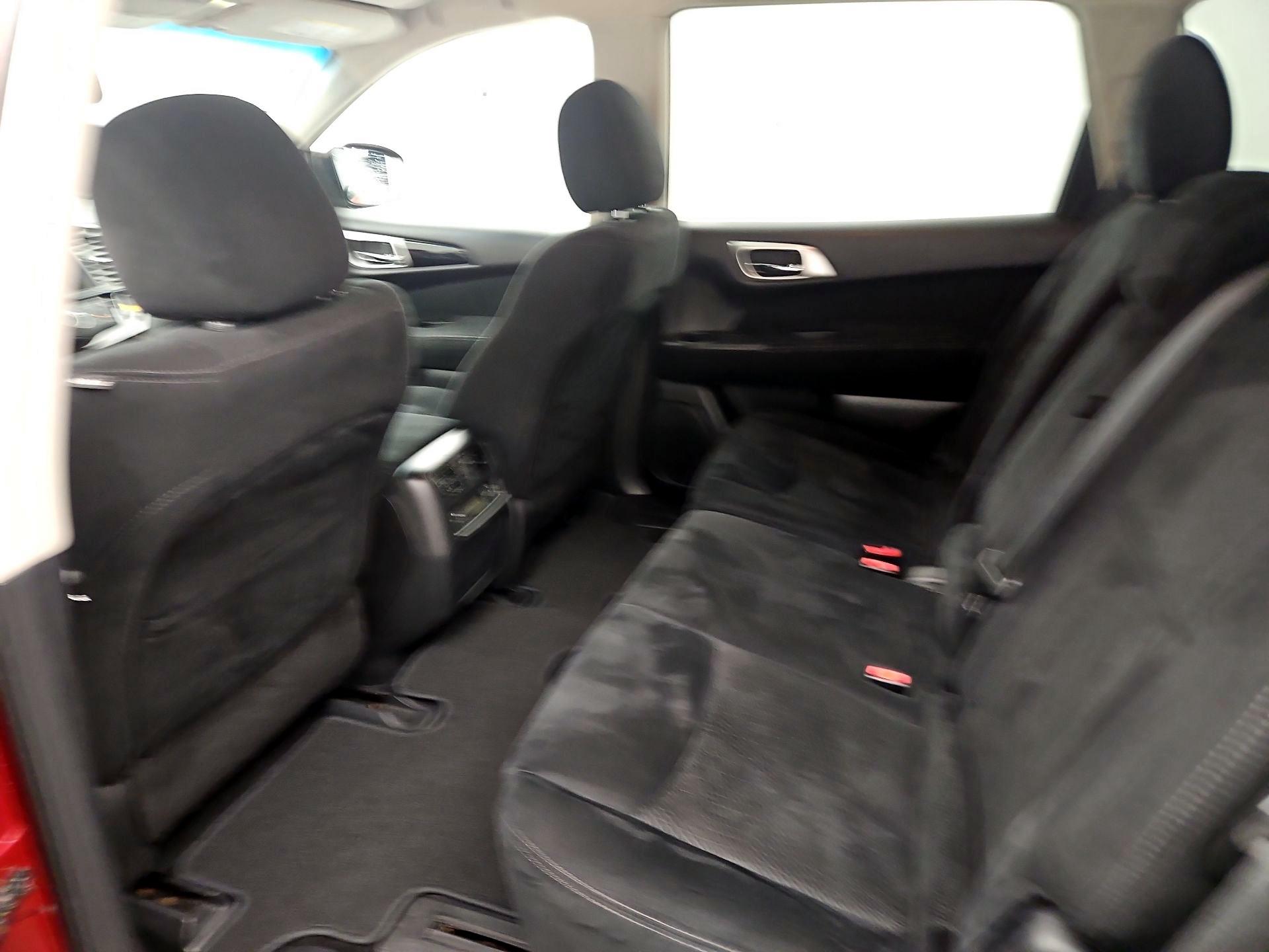 Thumbnail: 2015 Nissan Pathfinder - 19