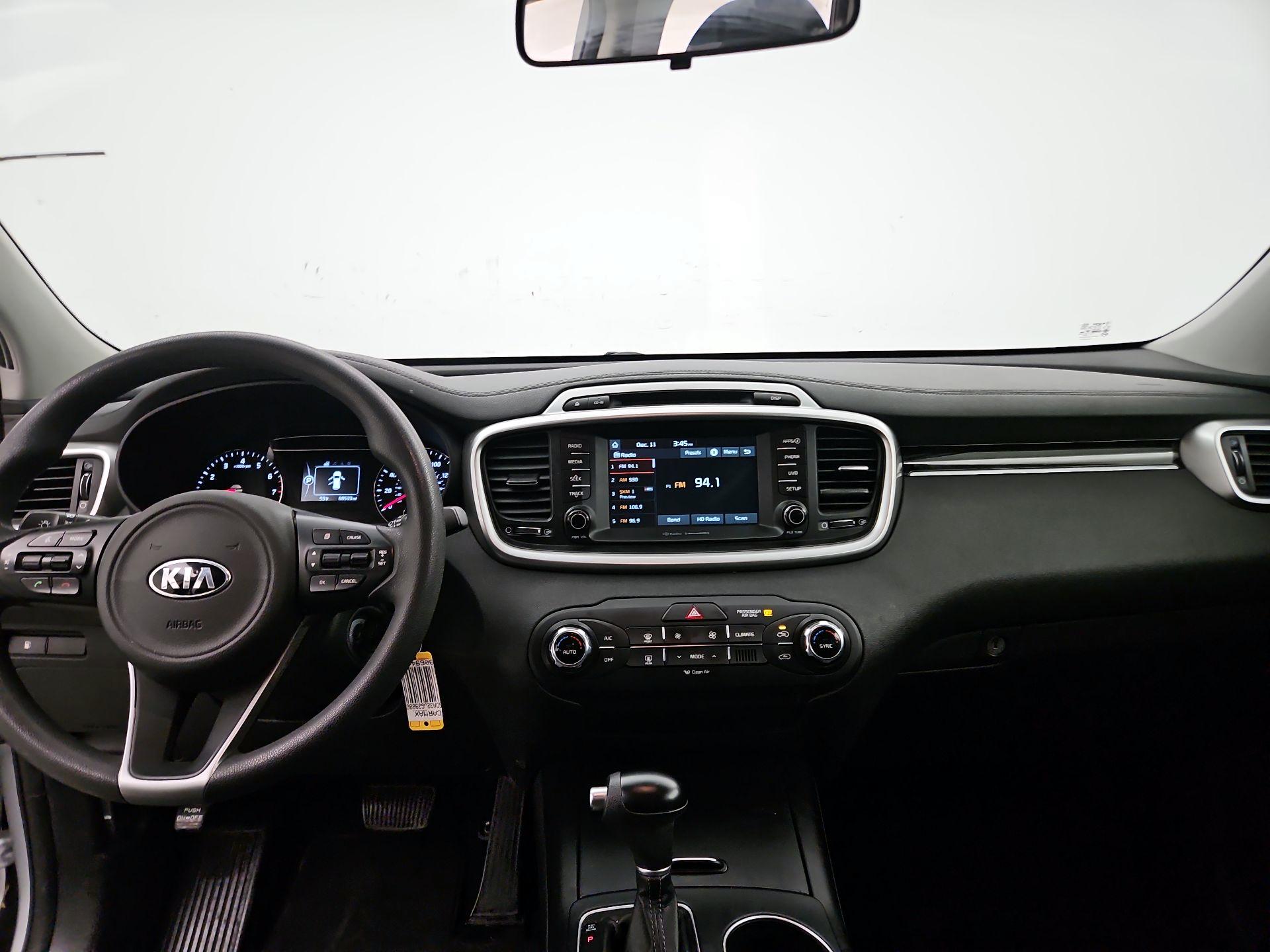 Thumbnail: 2018 Kia Sorento - 9