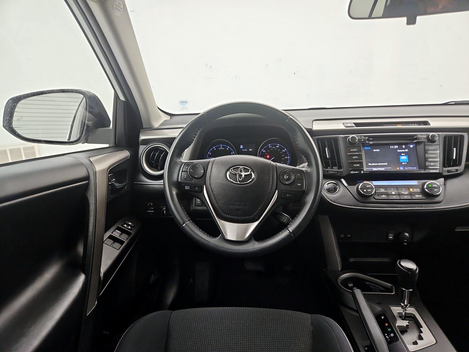 Thumbnail: 2018 Toyota RAV4 - 10