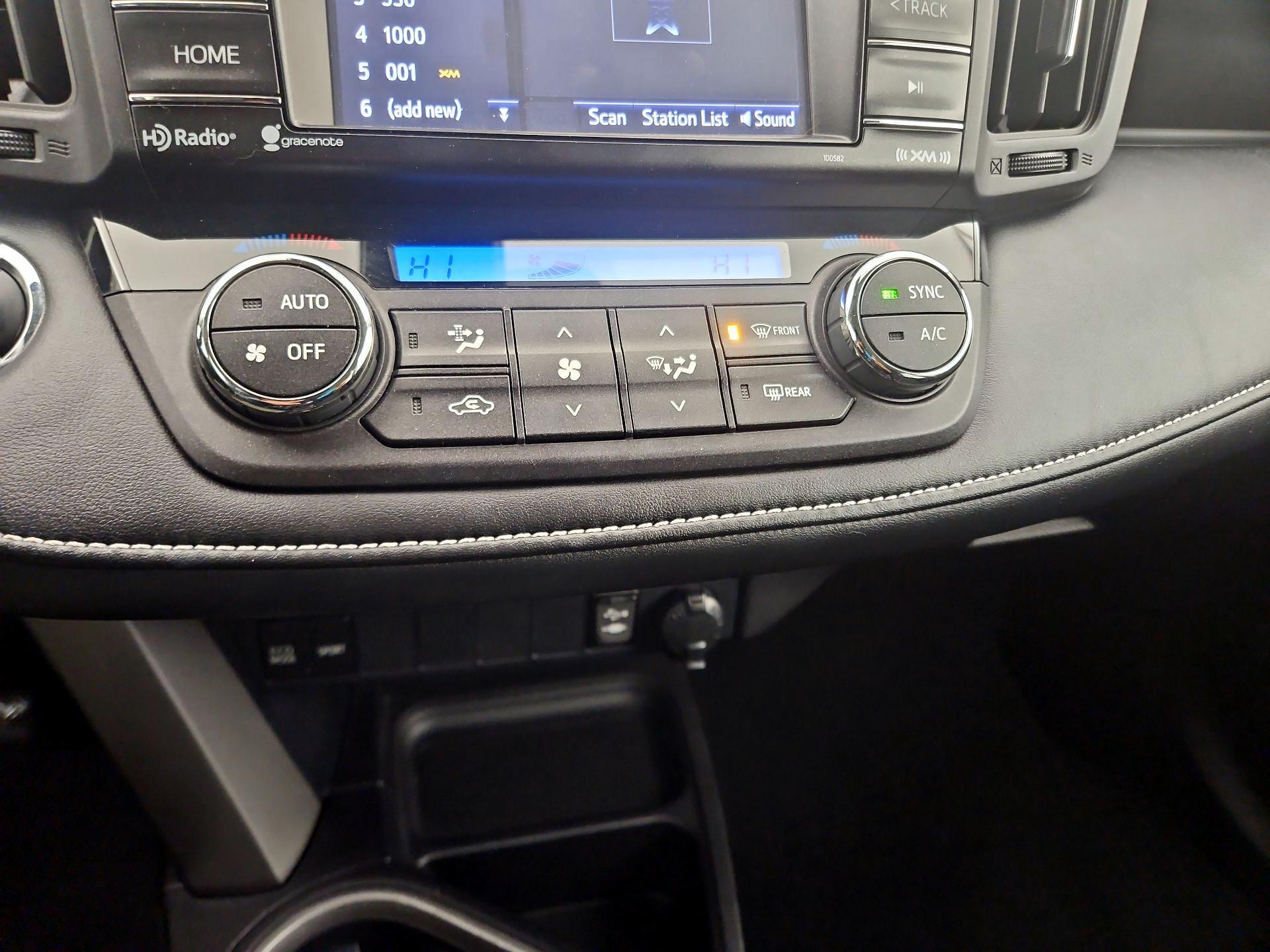 Thumbnail: 2018 Toyota RAV4 - 16