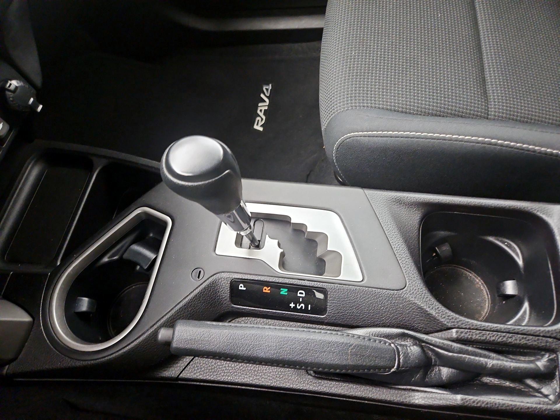 Thumbnail: 2018 Toyota RAV4 - 17