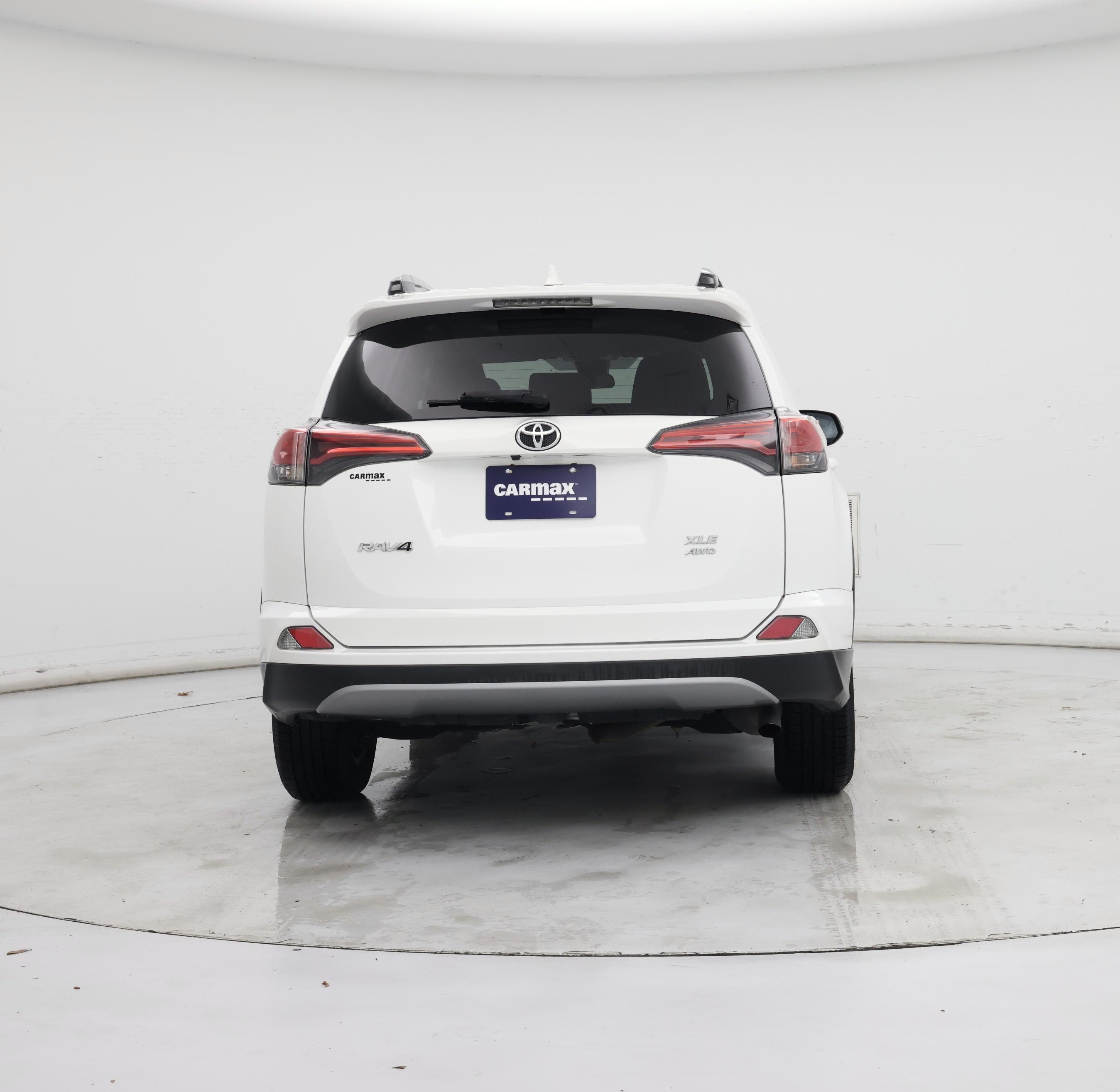 Thumbnail: 2018 Toyota RAV4 - 6