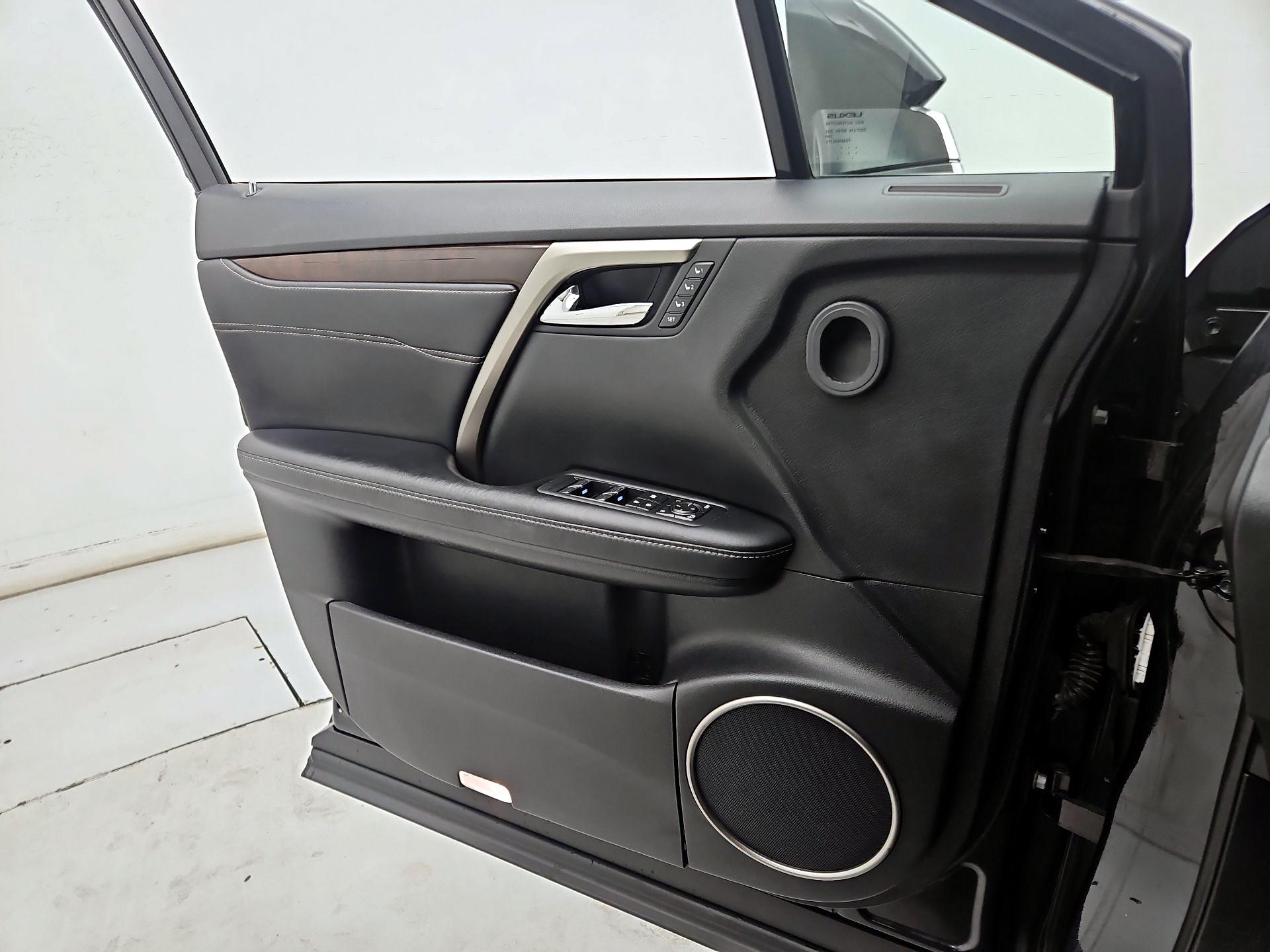 Thumbnail: 2017 Lexus RX - 12