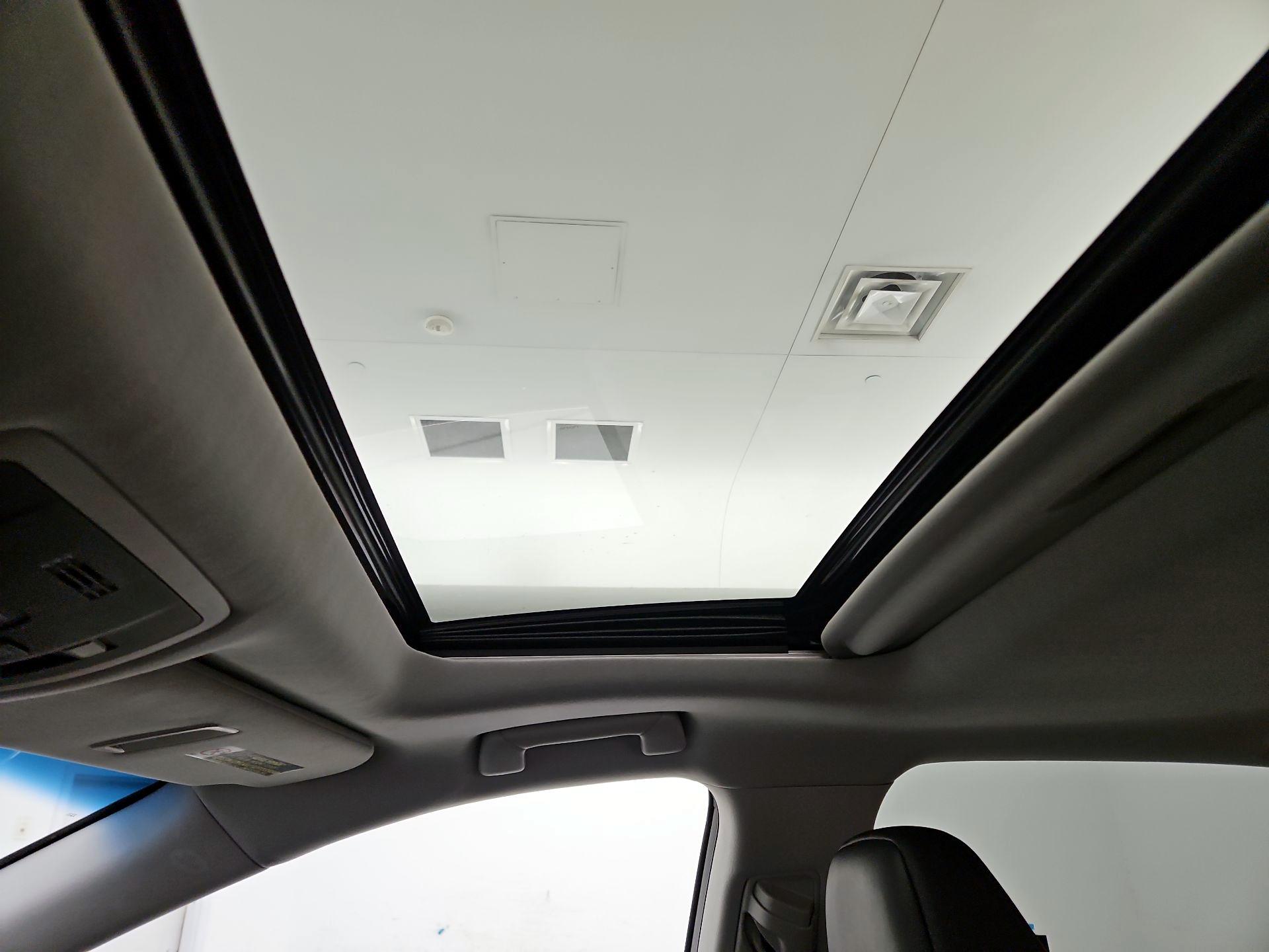 Thumbnail: 2017 Lexus RX - 19