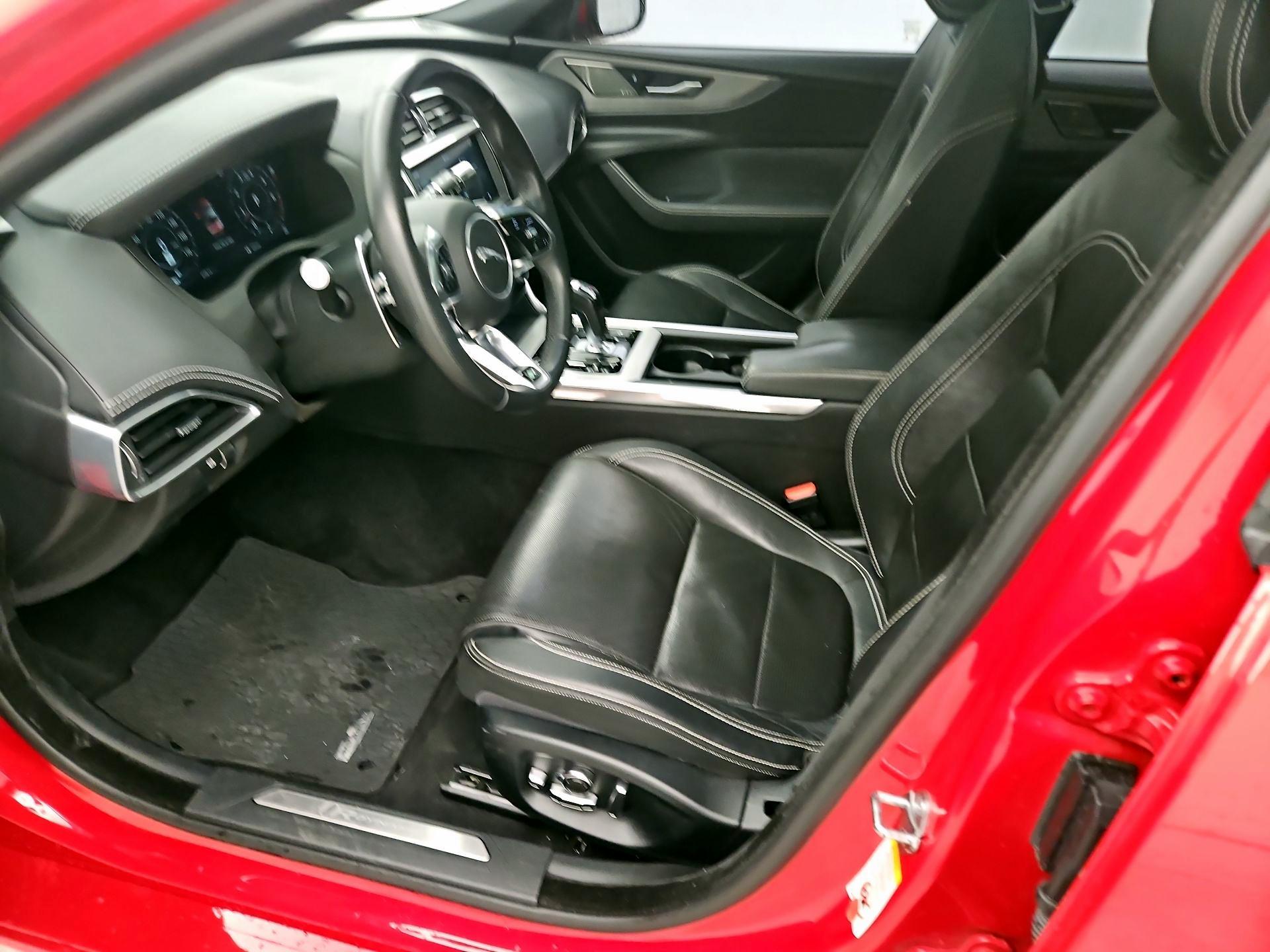 Thumbnail: 2020 Jaguar XE - 11