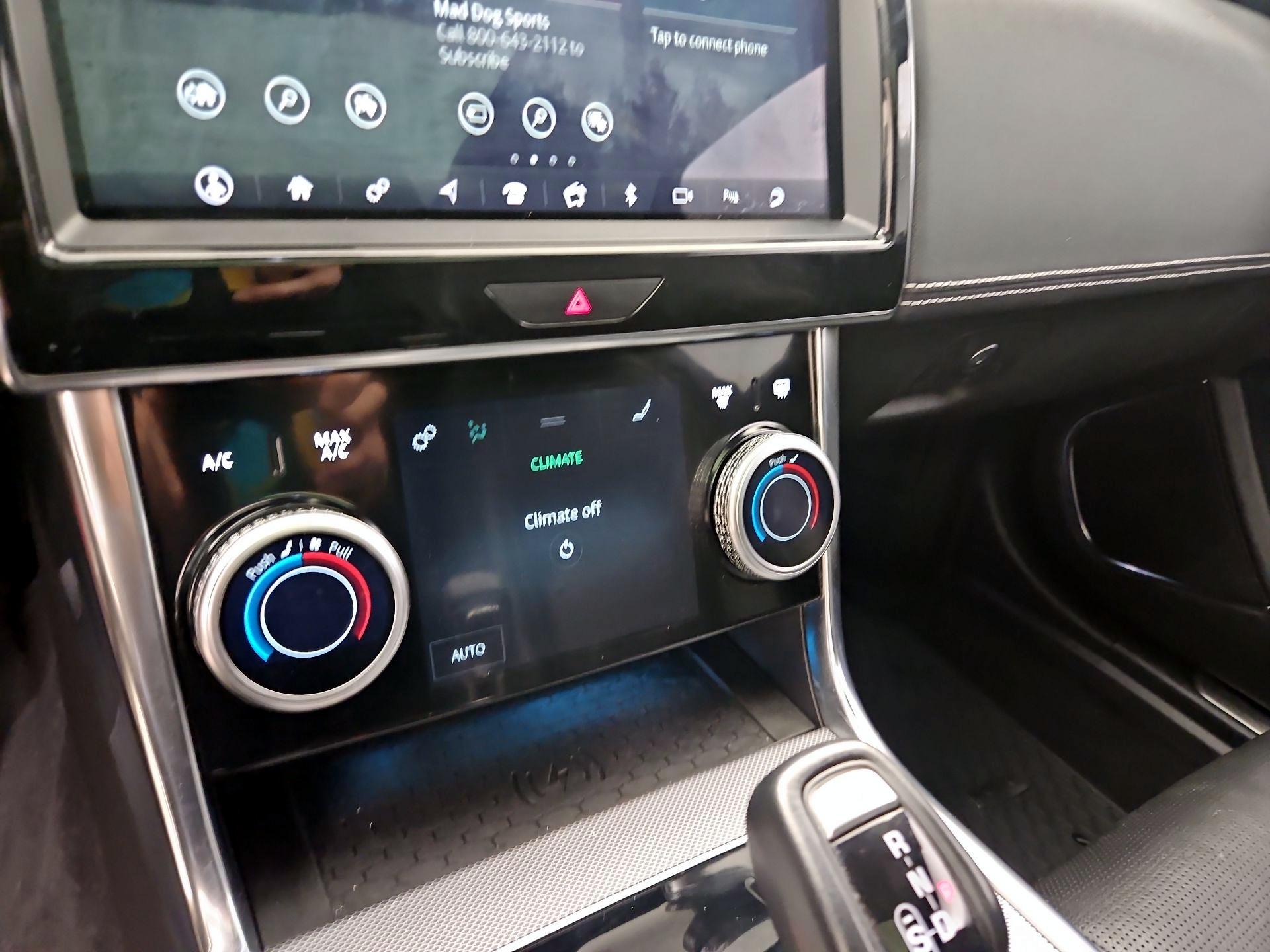 Thumbnail: 2020 Jaguar XE - 16