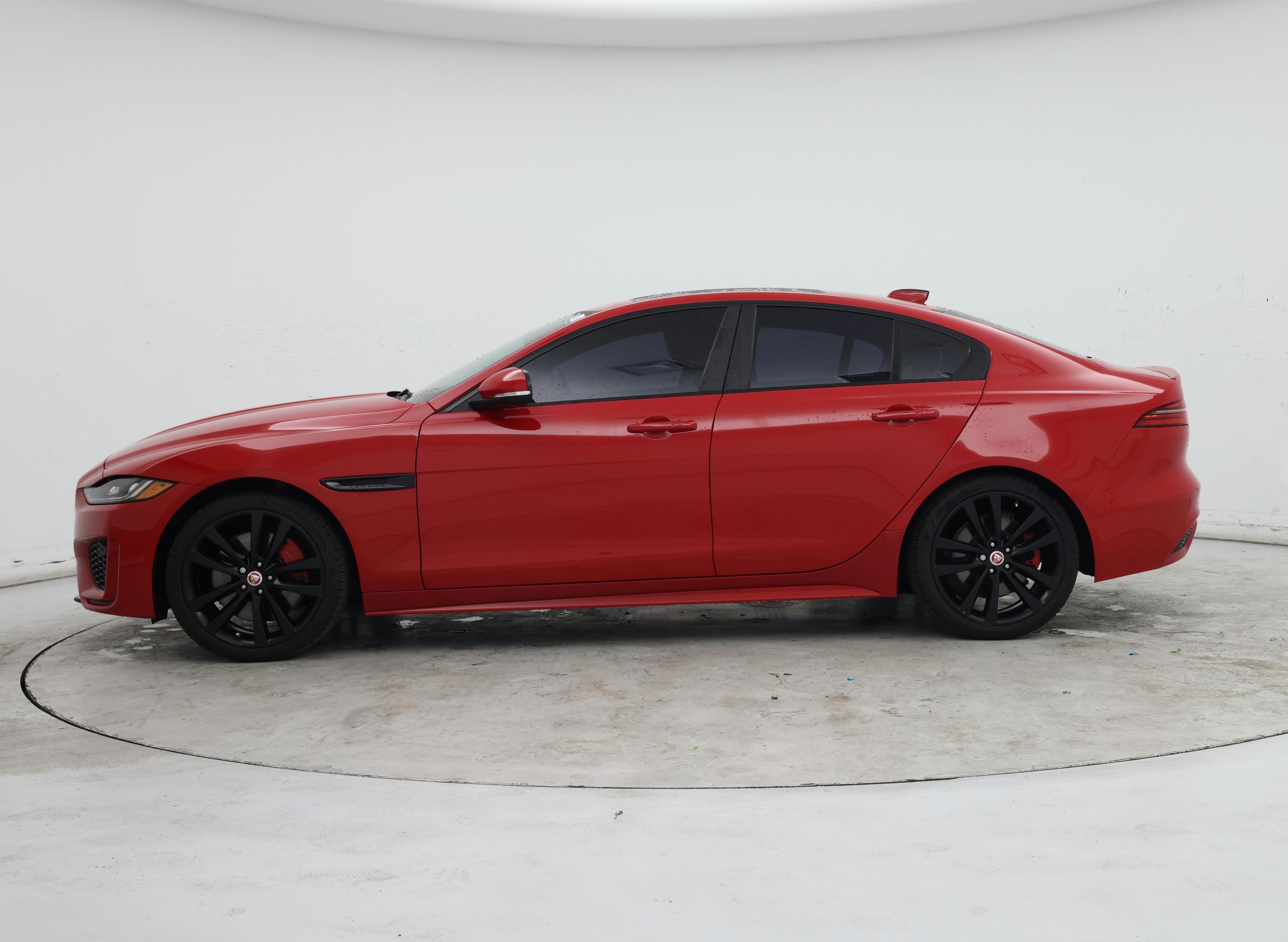 Thumbnail: 2020 Jaguar XE - 3