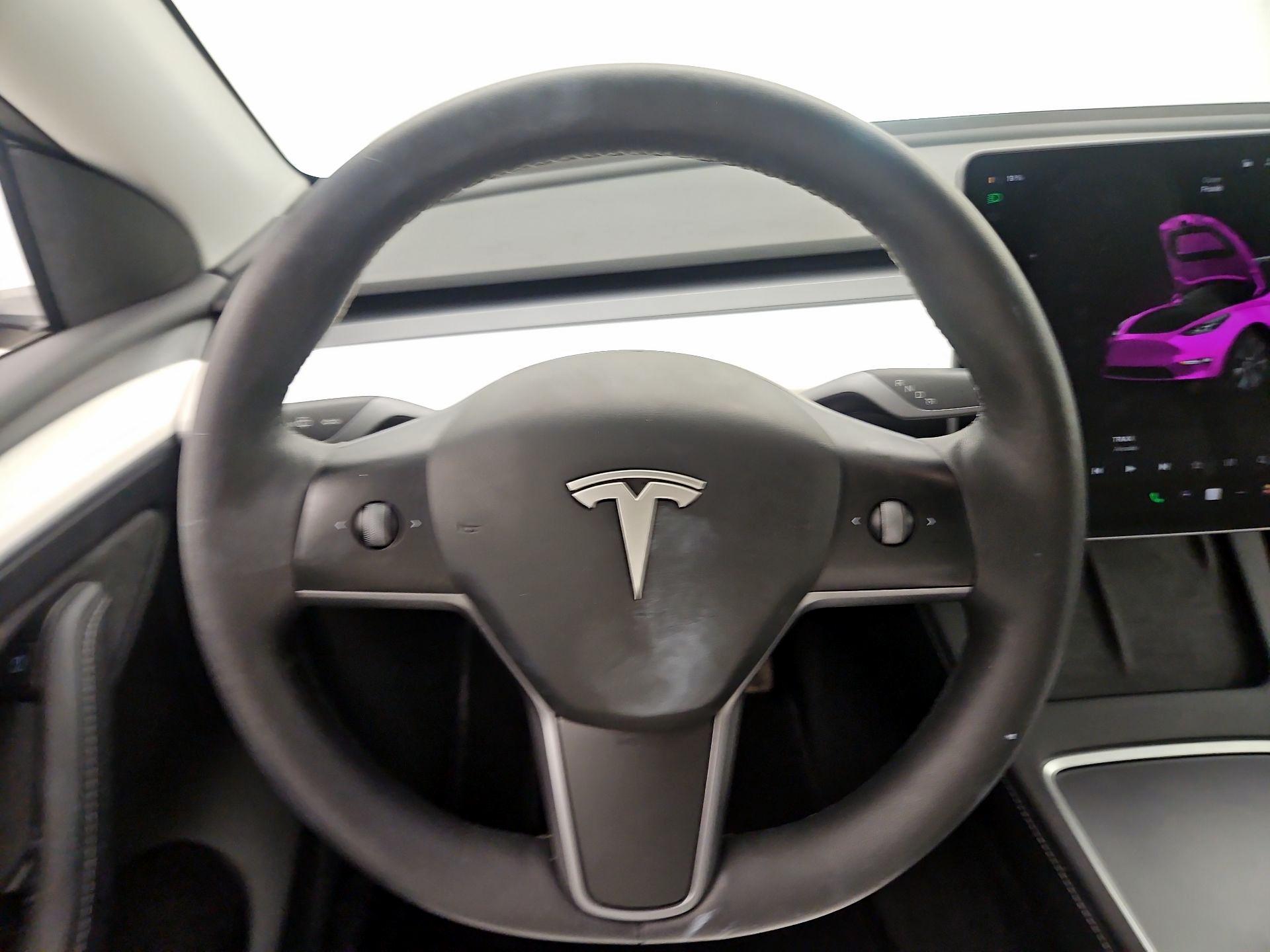 Thumbnail: 2023 Tesla Model Y - 10