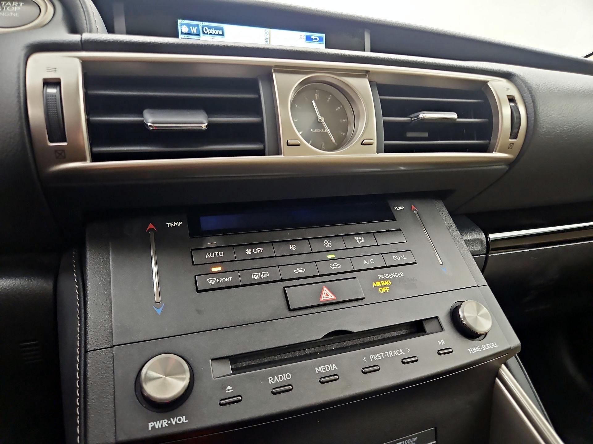 Thumbnail: 2015 Lexus IS - 17